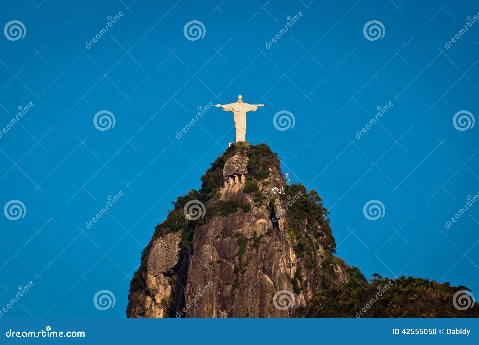 Il Monte Di Rio Con La Statua Del Redentore Montagna Di Corcovado Con Cristo La Statua Del Redentore Immagine