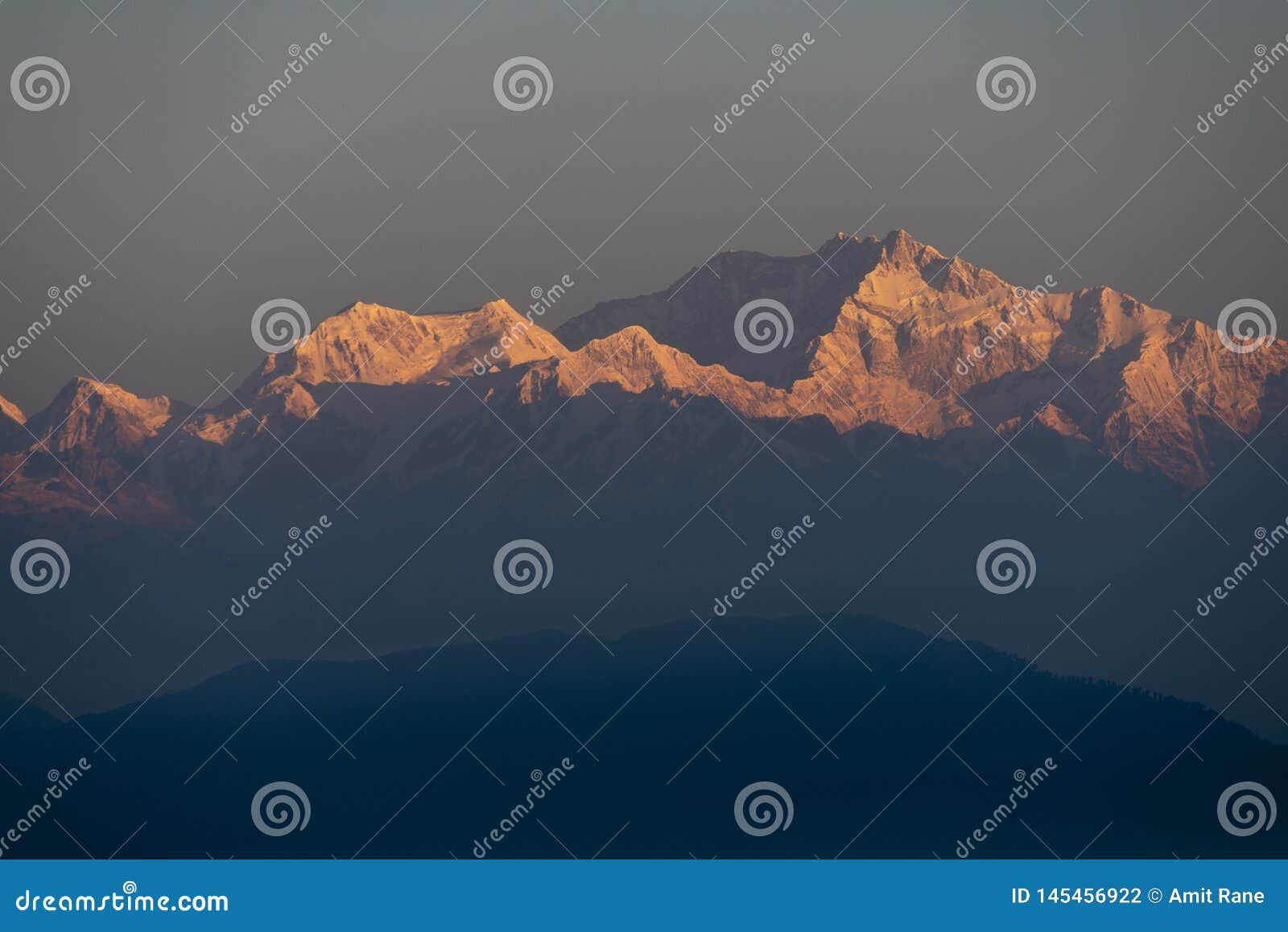 Montagne di Kanchenjunga alla luce di mattina, il Bengala Occidentale, India, Asia