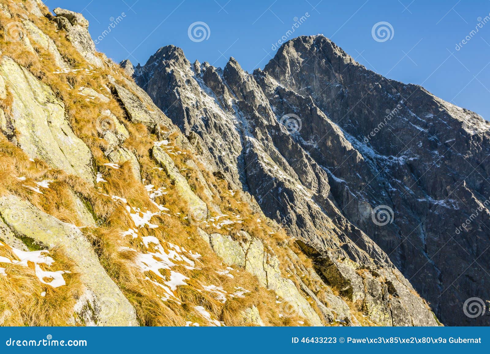 Montaña del panorama. Canto prominente de Tatra en Eslovaquia