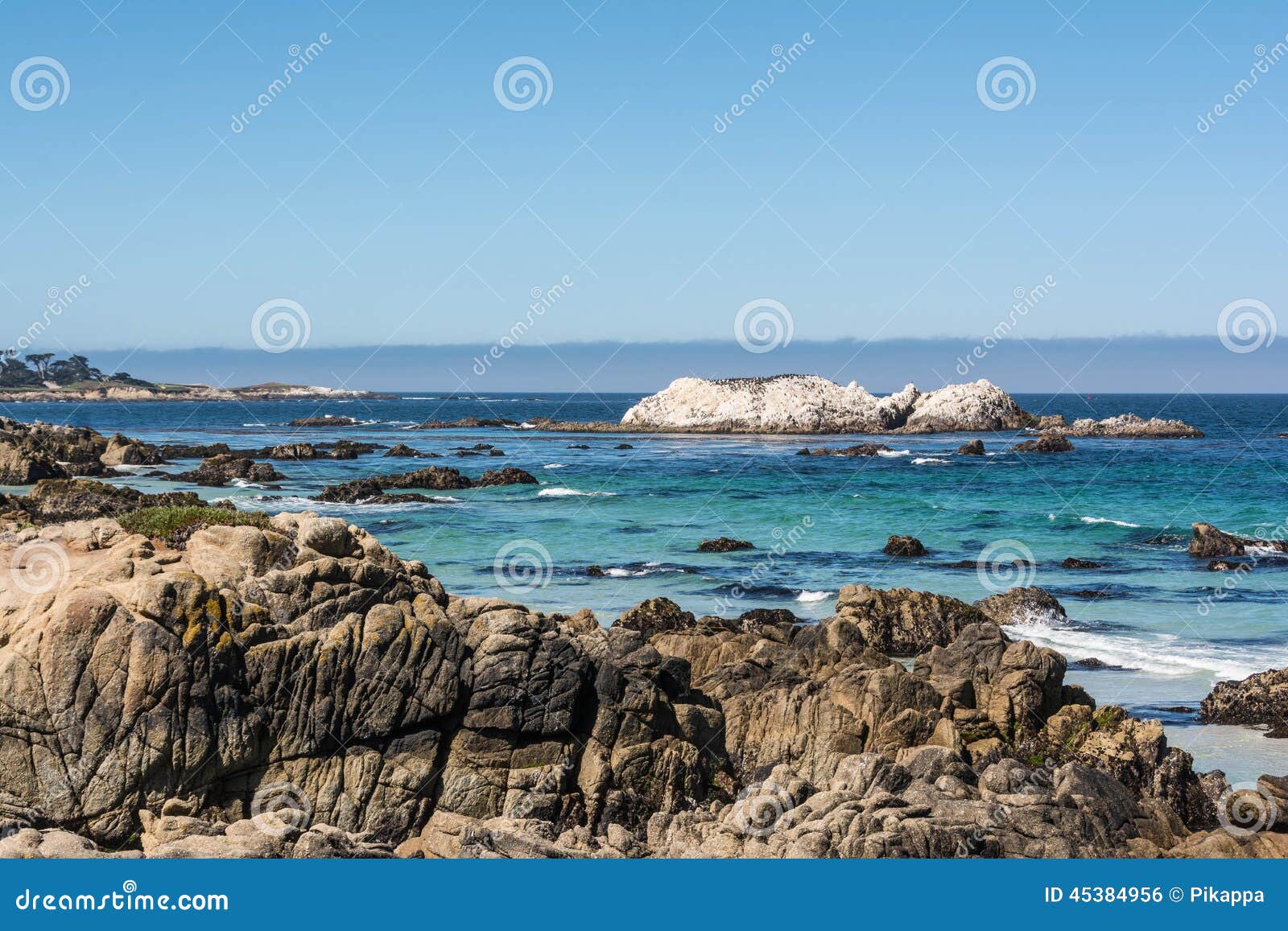 Monterey, la costa fotografia stock. Immagine di acqua 45384956