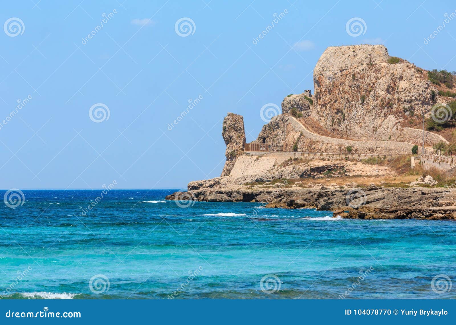 beach montagna spaccata, salento, italy