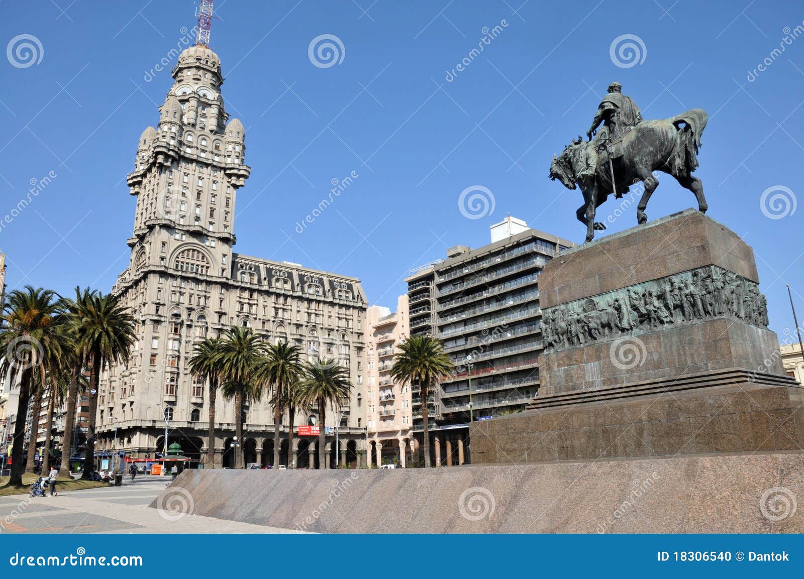 Montevideo image éditorial. Image du conception, place 18306540