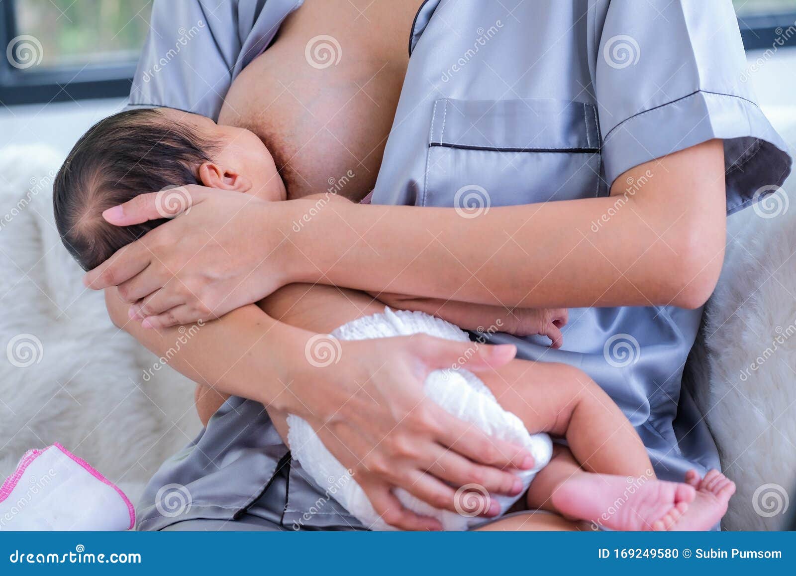 1.5 Month Old Asian Baby is Happy To Suck Breast Milk Stock Photo - Image  of family, born: 169249580