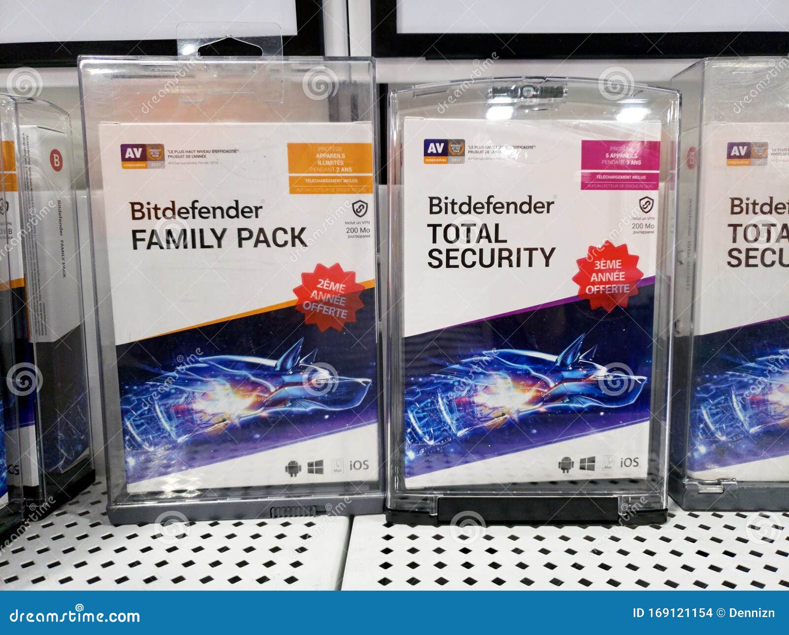 Bitdefender Total Security and Family Pack Editorial Stock Image - Image of  electronic, internet: 169121154