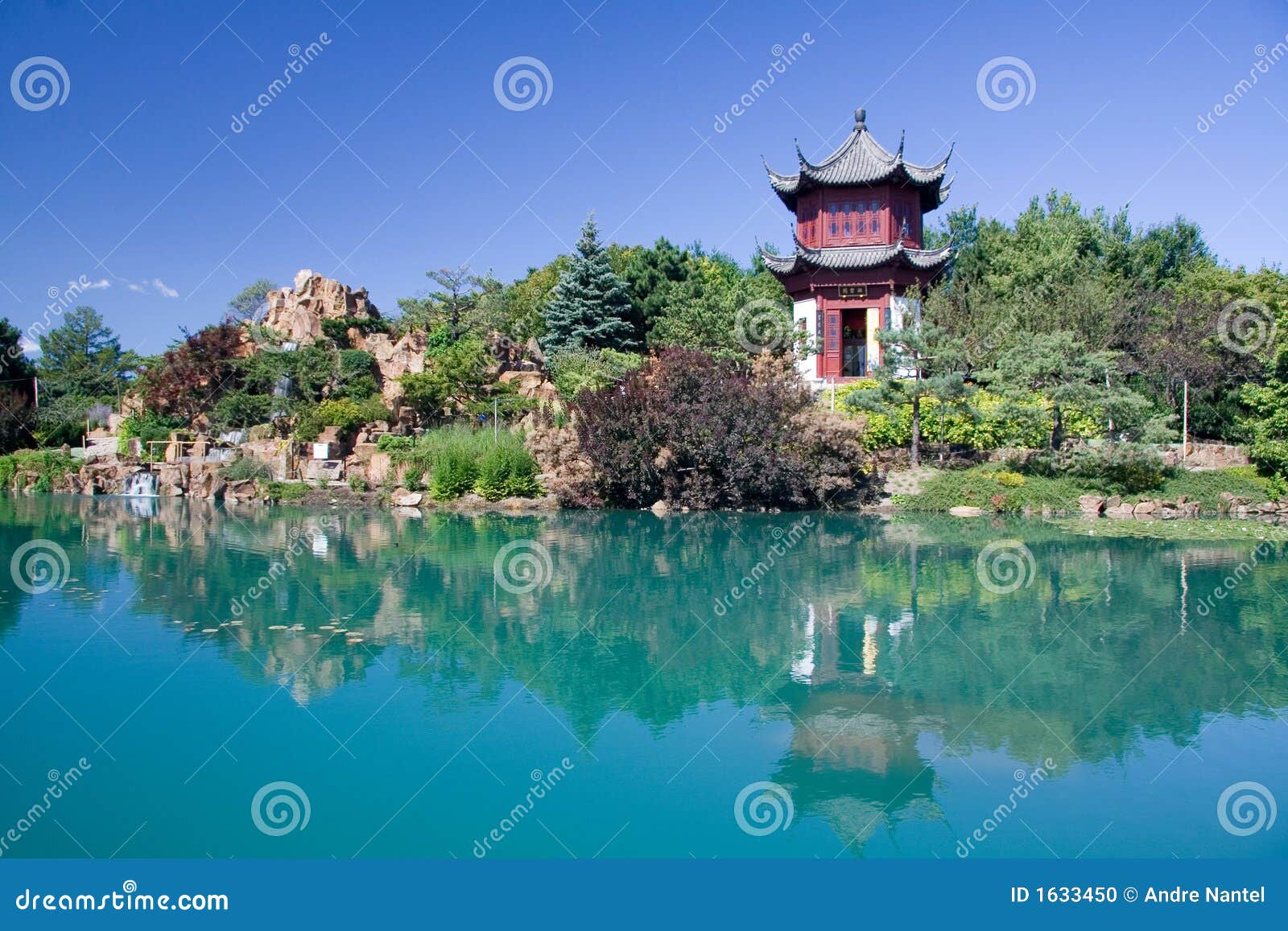 MontrealChineseGarten stockfoto. Bild von chinesisch 1633450