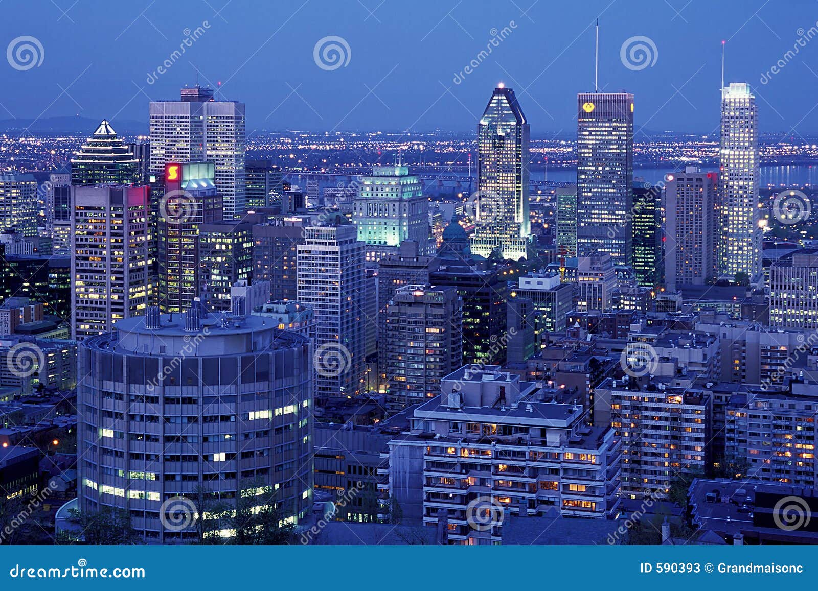 montreal at night