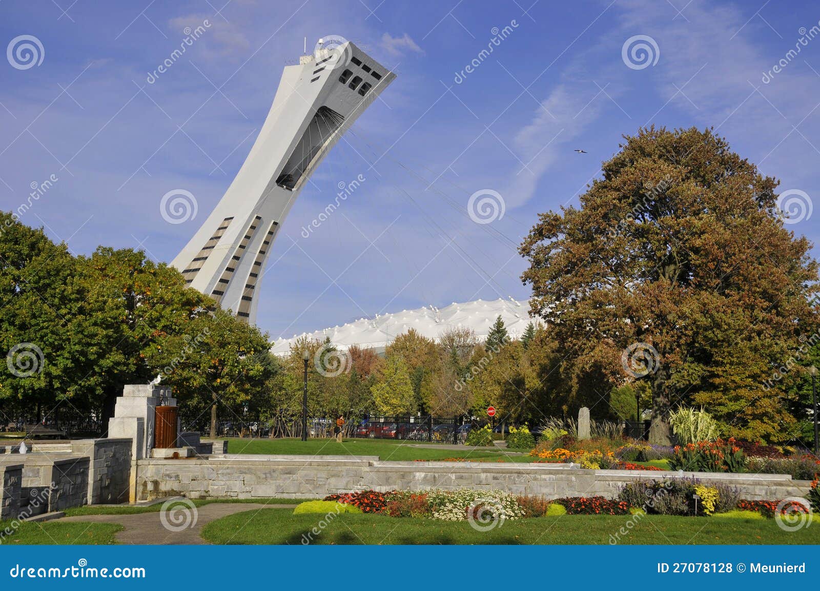 Montreal Olympic Stadium Elevator Design and Functionality