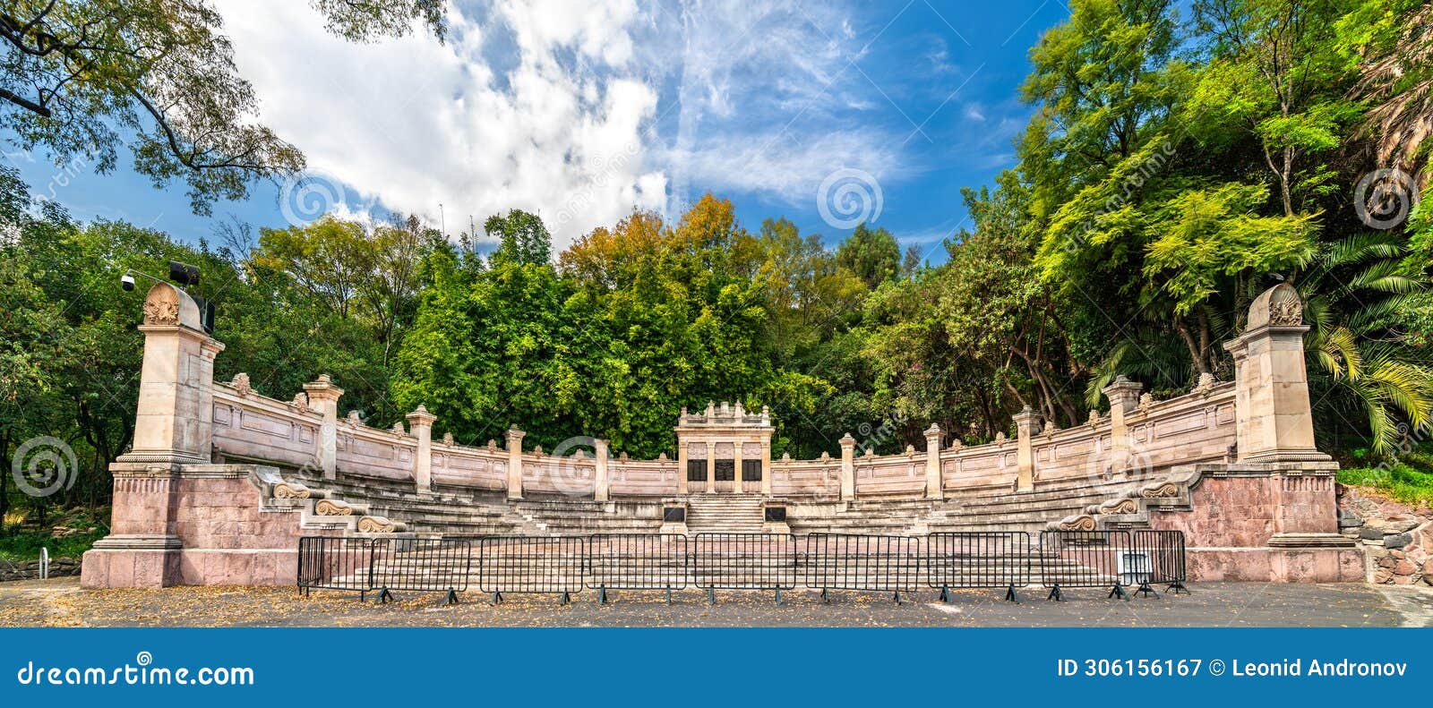 monument in honor of the 201st squadron in chapultepec, mexico city