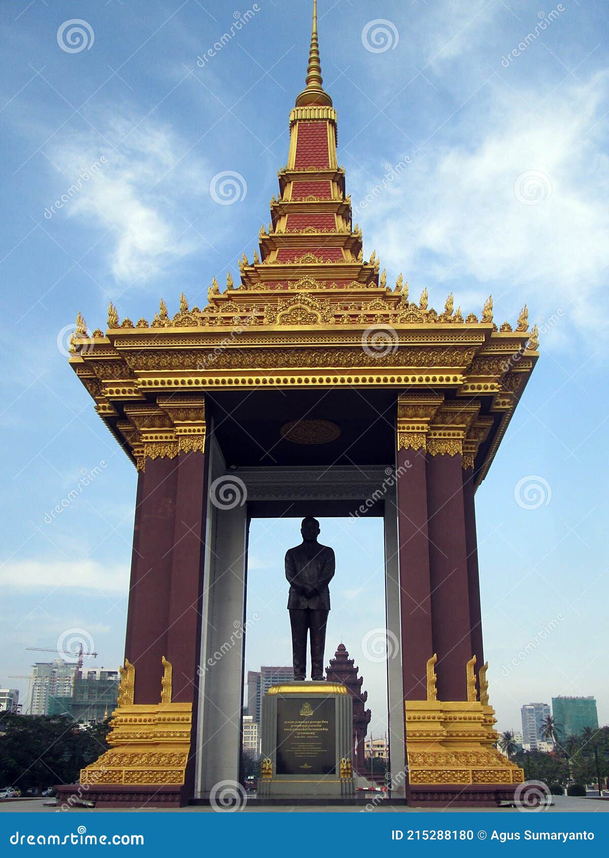 the monument of norodom sihanouk in the middle of city, cambodia