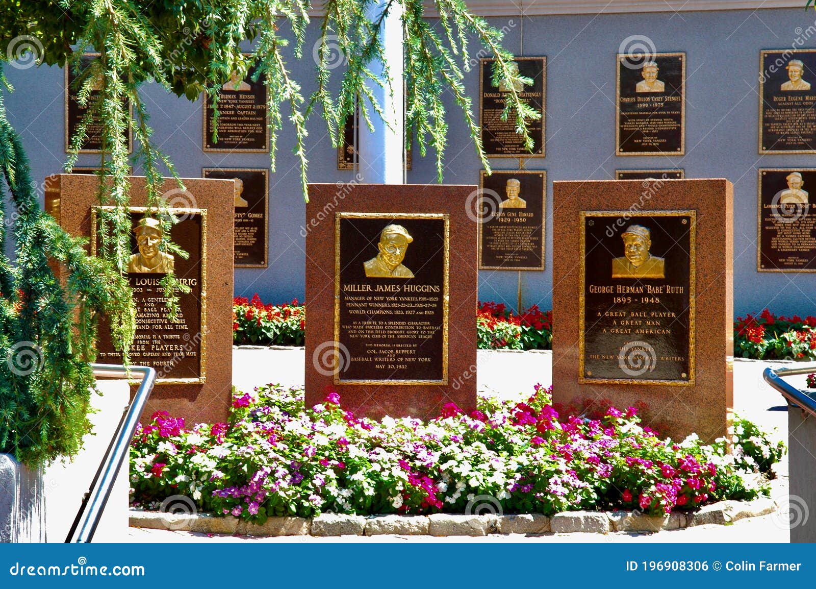 US Bronze Created the Plaques of Yankees' Monument Park