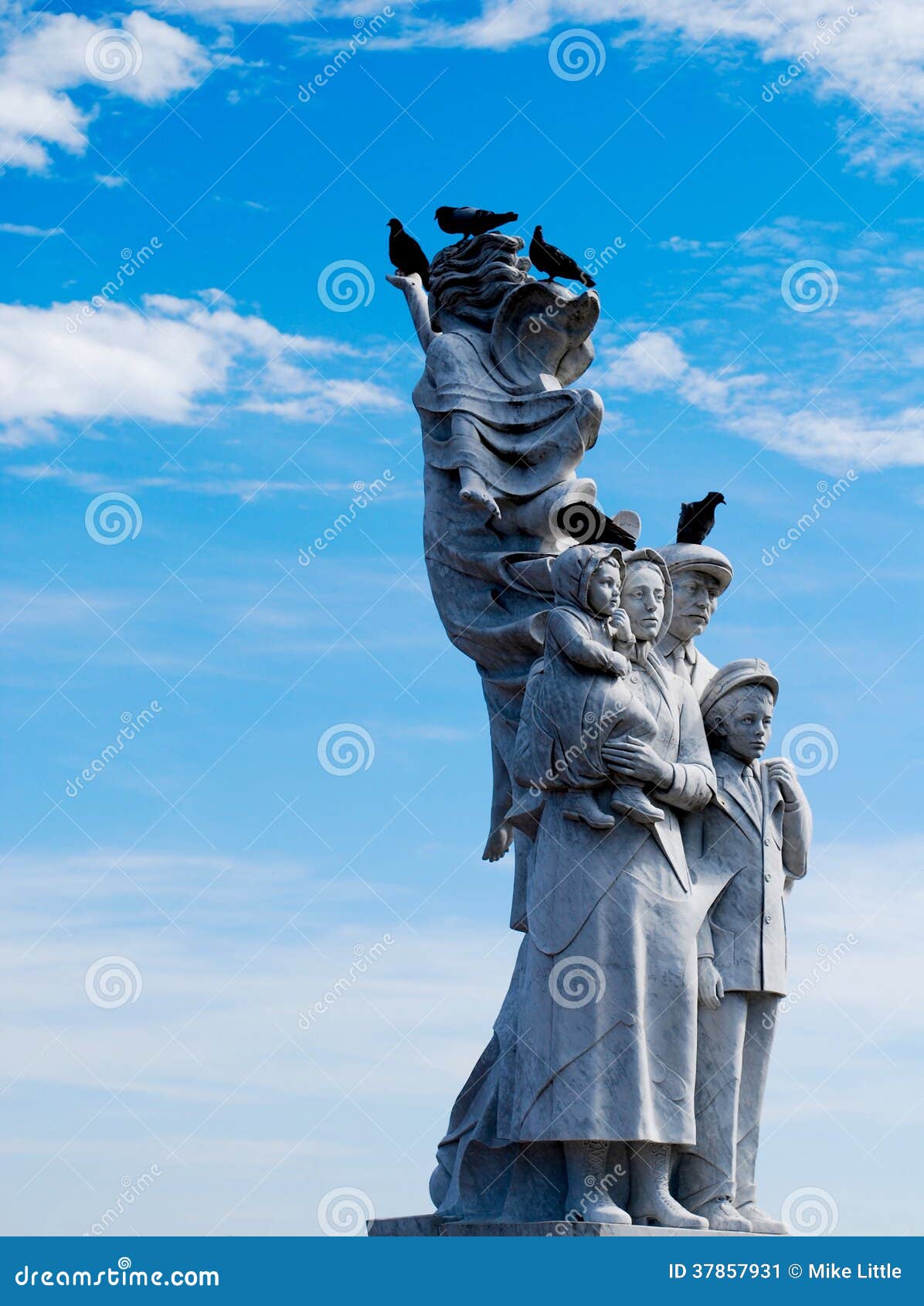 monument to the immigrant, new orleans