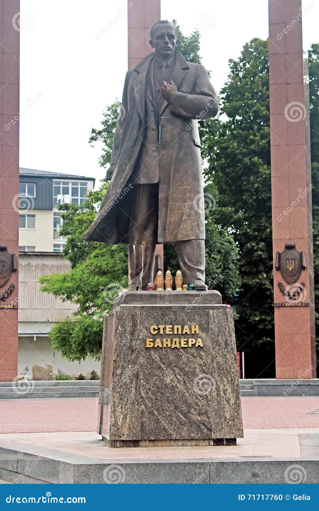 monument to the leader of the ukrainian nationalist and independence movement stepan bandera