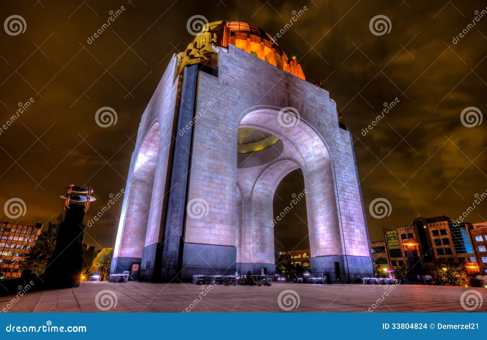 monument to the mexican revolution