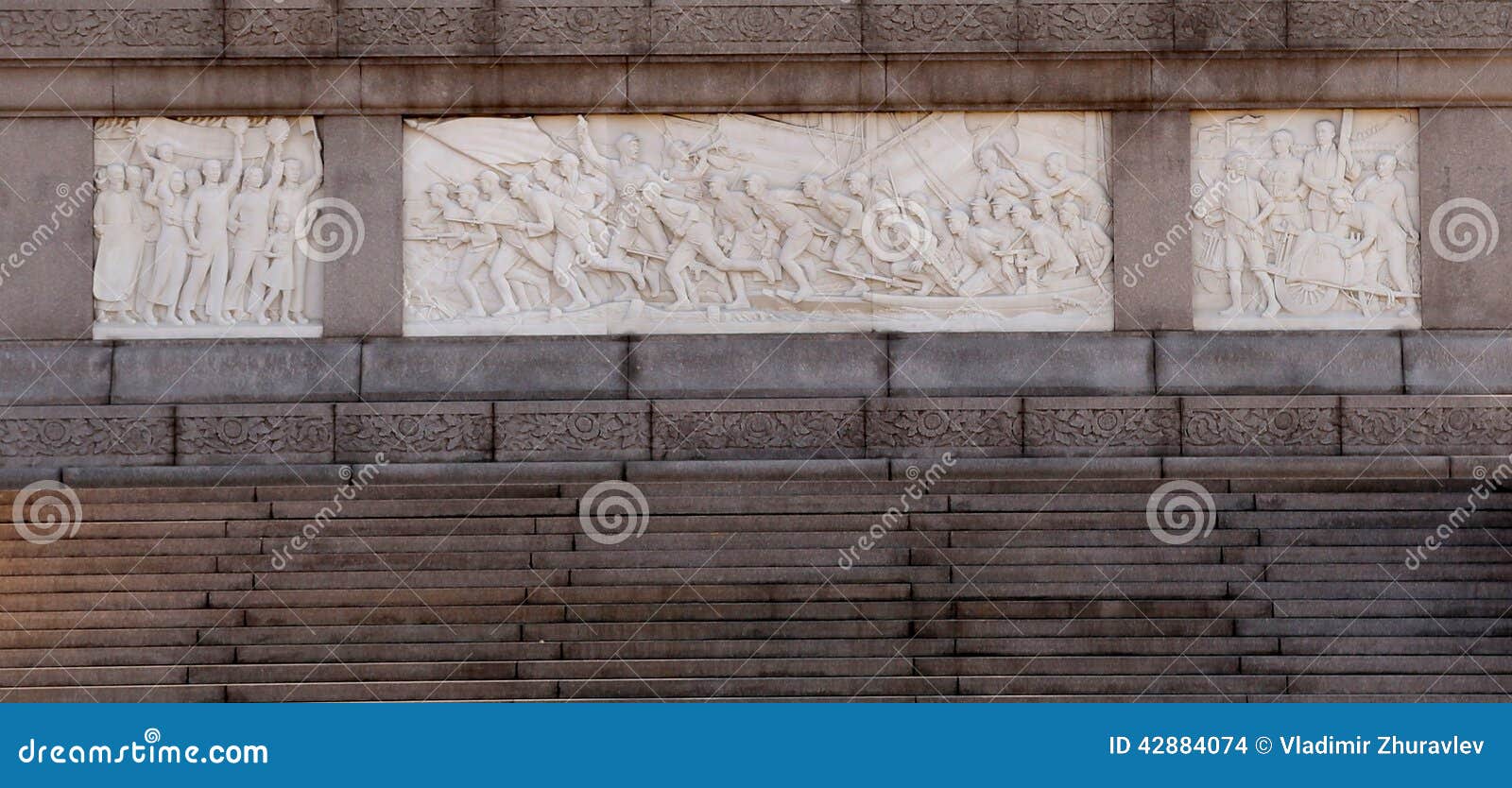 Monument To the People S Heroes at the Tiananmen Square, Beijing Stock ...