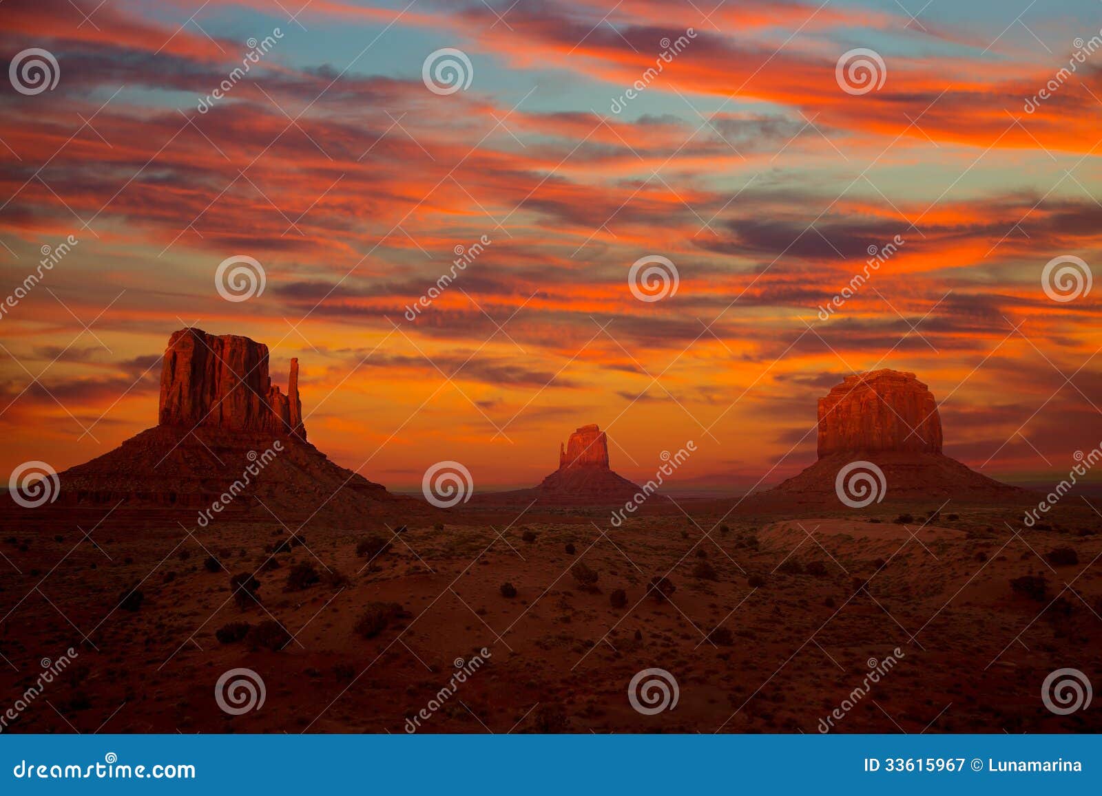 monument valley sunset mittens and merrick butte