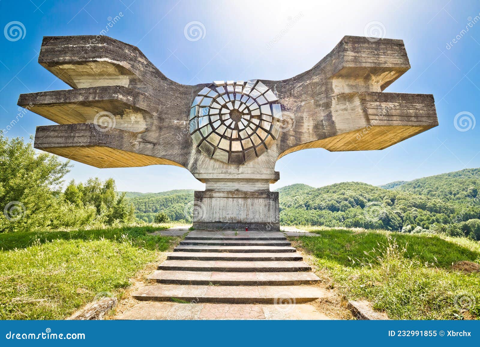 cidades para conhecer na Croácia - memorial - nunca é só uma viagem