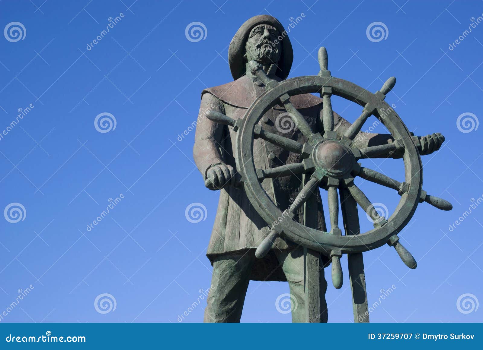 Monumento ai marinai immagine stock. Immagine di timone 37259707