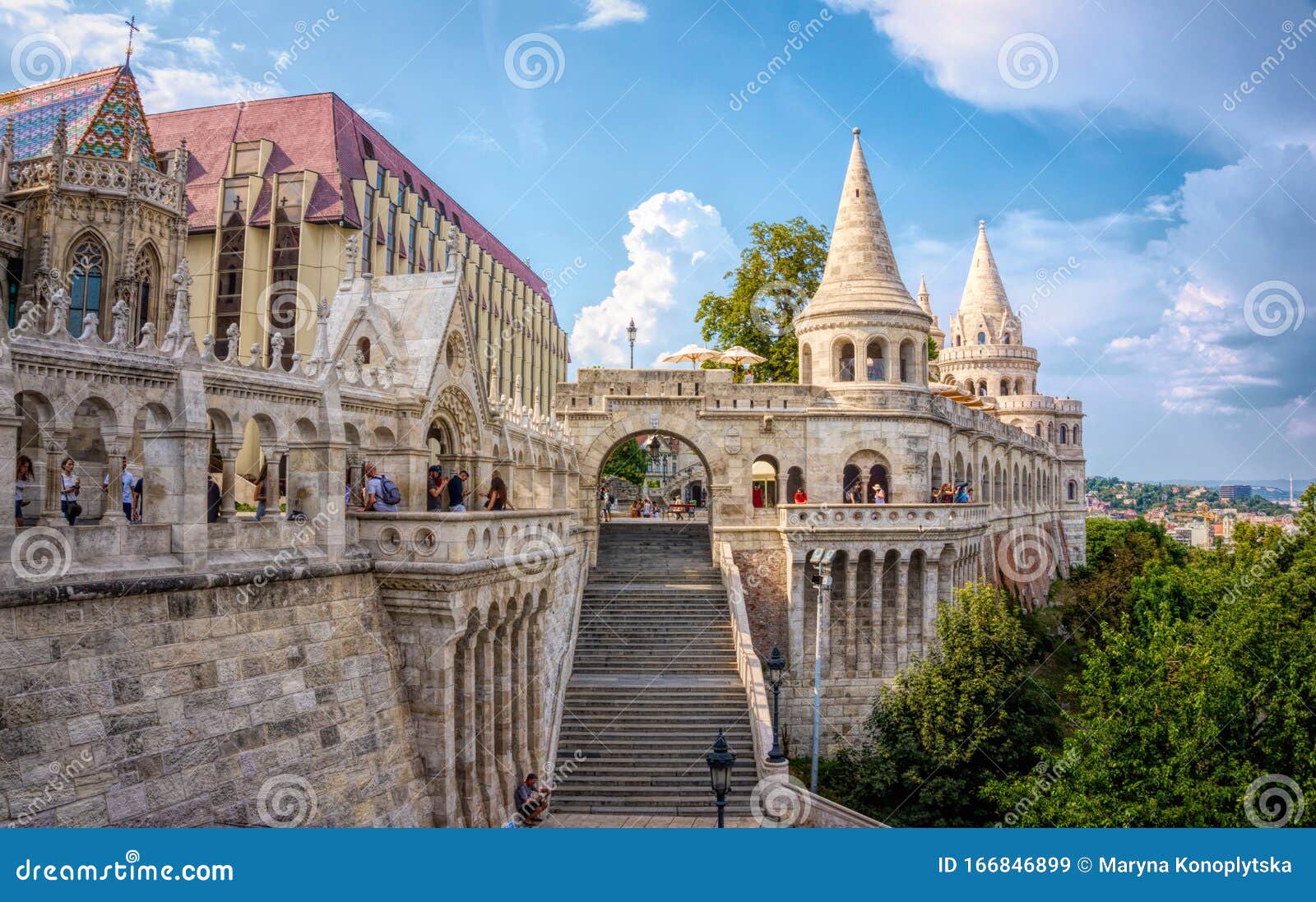 Monumento Al Rey Matías Sobre El Fondo De Las Torres Del Bastión Del Pescador En Budapest Imagen de archivo editorial - Imagen de europeo, colina: 166846899 Monumento Al Rey Matías Sobre El Fondo De Las Torres Del Bastión Del Pescador En Budapest Imagen de archivo editorial - Imagen de europeo, colina: 166846899