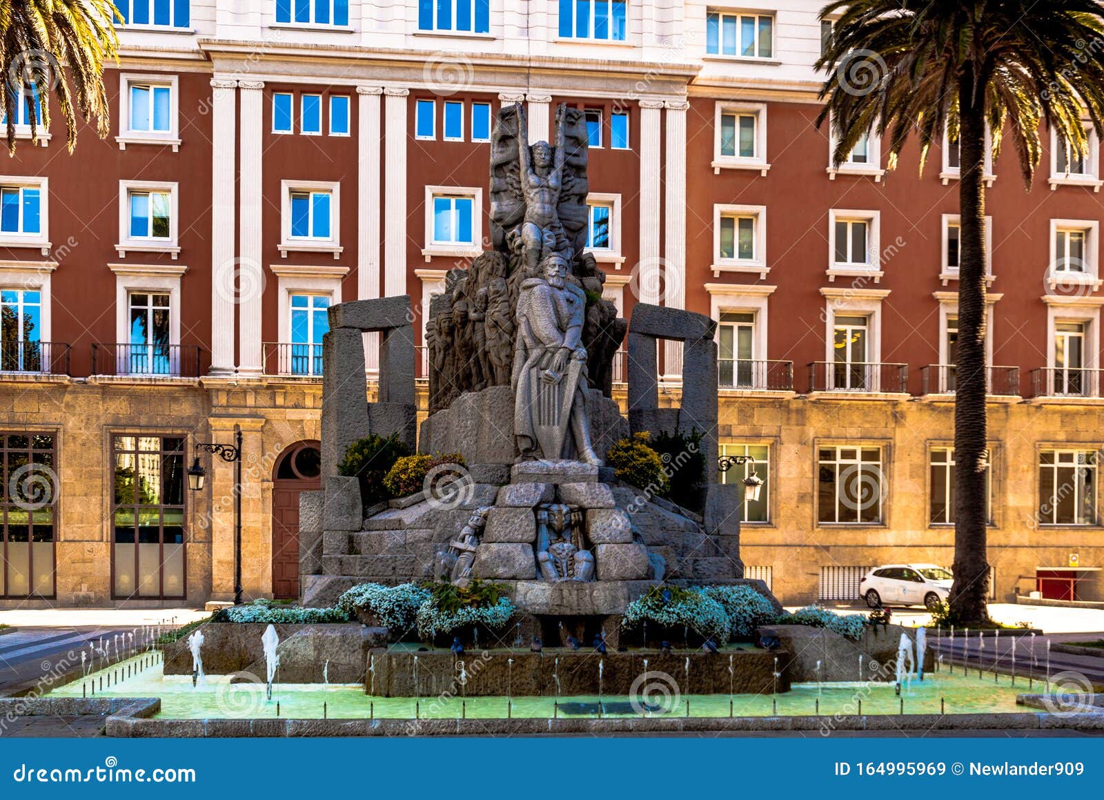 monumento a curros enrÃÂ­quez. a coruna, spain