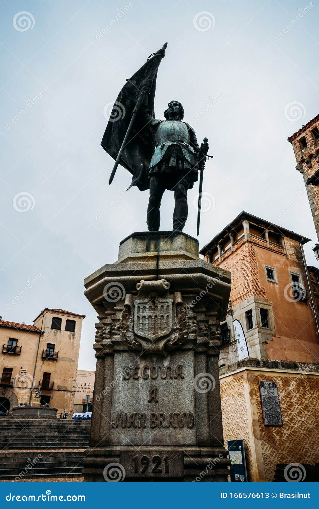 Monumento a Juan Bravo, capitano del comunero e combattenti di Castilla y Segovia nel XVI secolo Erecato in. Segovia, Spagna - 8 dic 2019: Monumento a Juan Bravo, capitano del comunero e combattenti di Castilla y Segovia nel XVI secolo