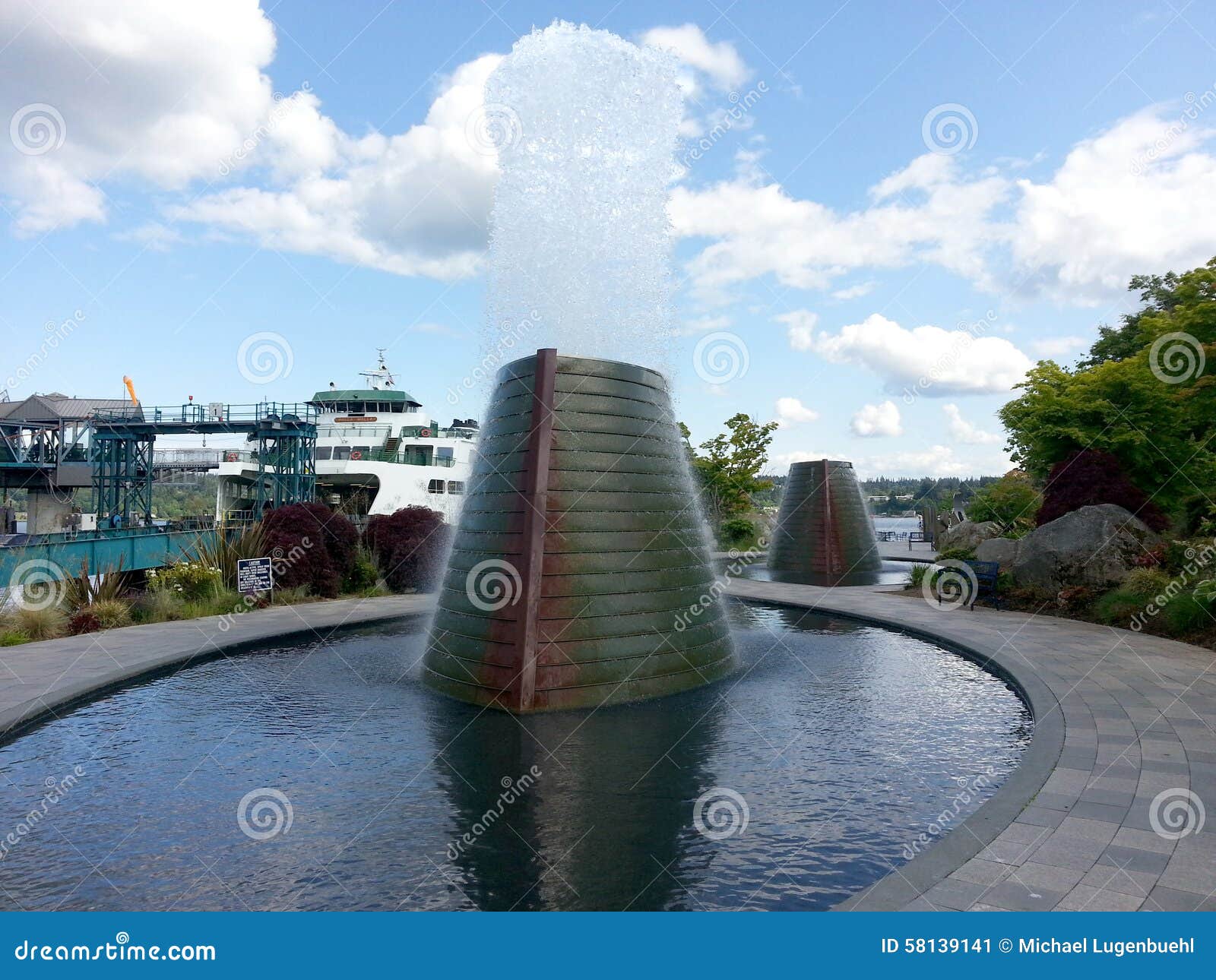 Monumento Submarino Naval De Bremerton Imagen de archivo Imagen de agua, washington 58139141