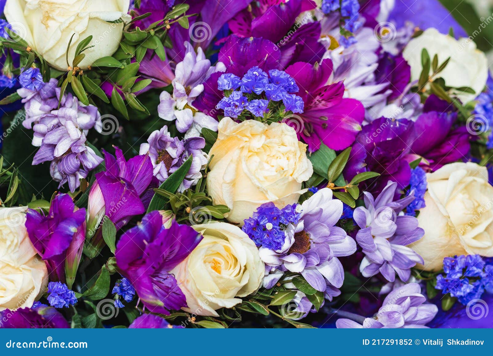 gebaar raket Voorkomen Mooie Bloemen in Een Boeket. Stock Foto - Image of decor, bloeien: 217291852