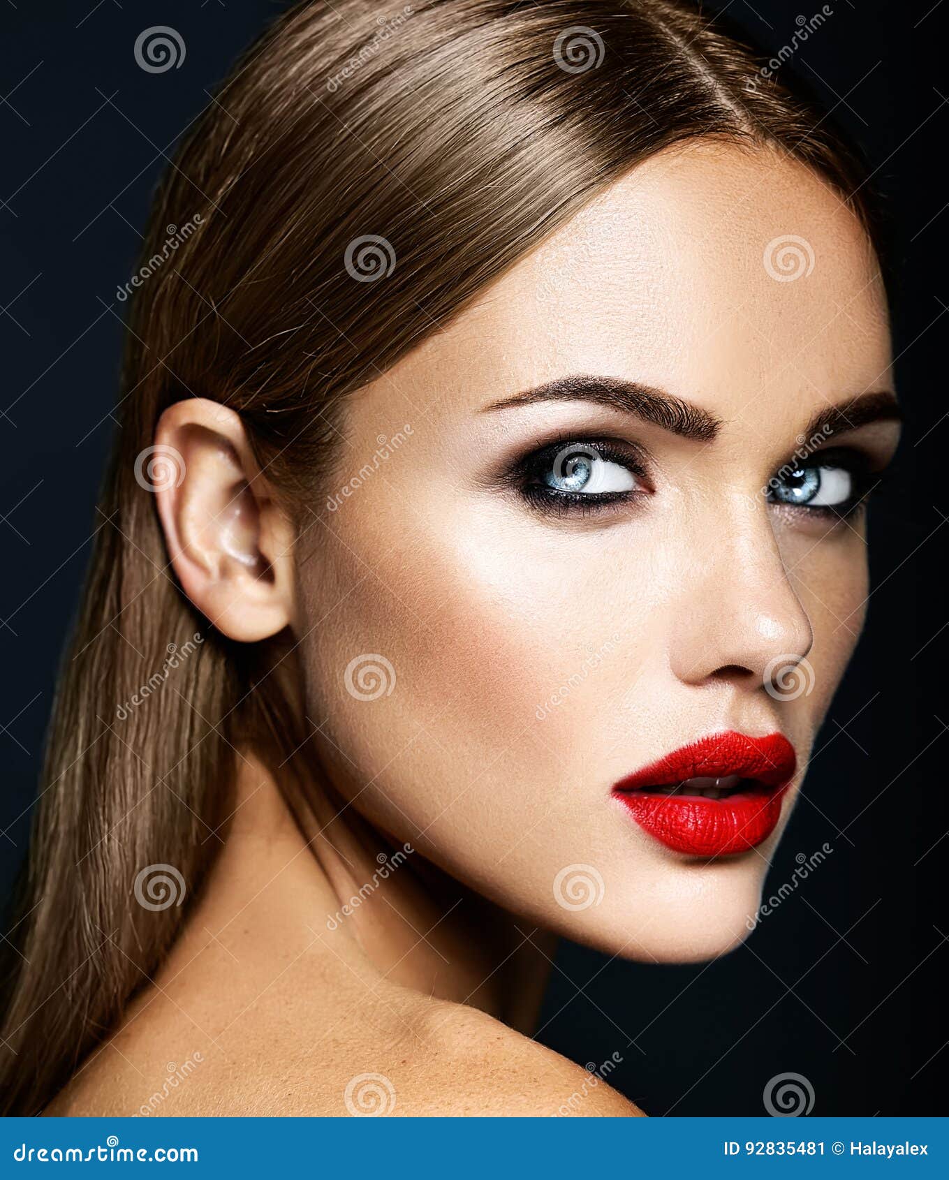 Mooie Vrouwen Modeldame Met Verse Dagelijkse Make-up Stock - Image of schoonheid, schoon: 92835481
