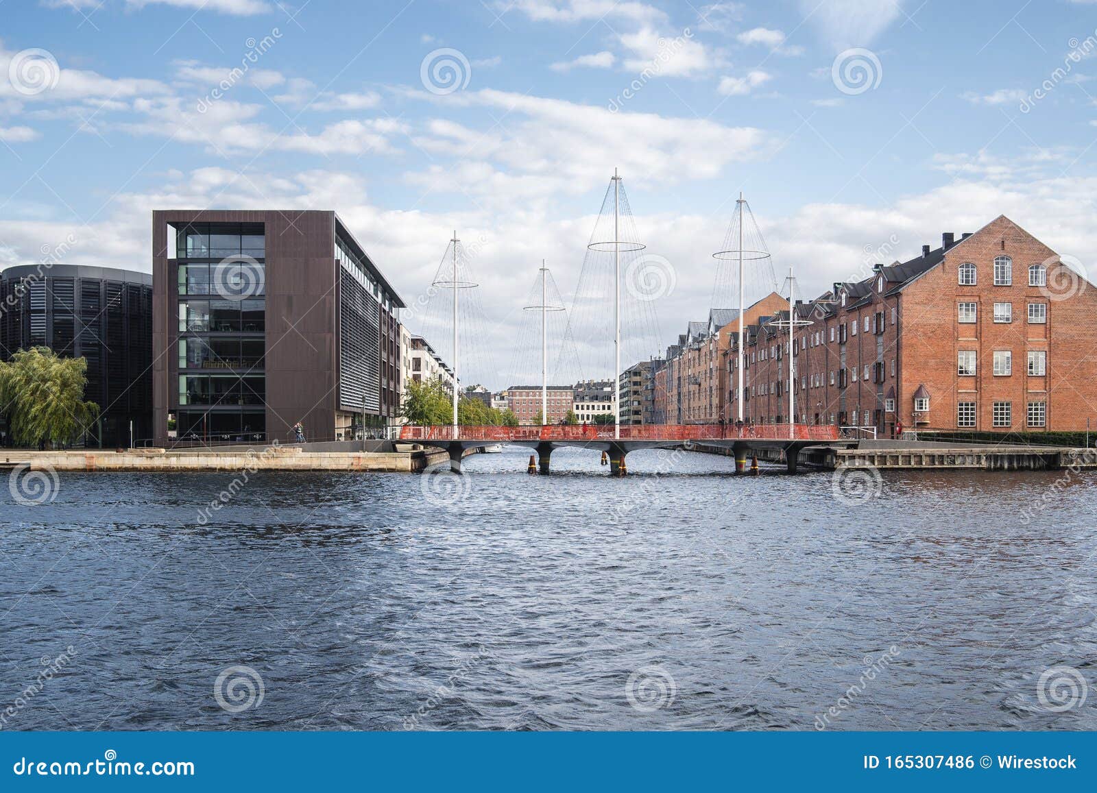 Mooie Weergave Van De Circle Bridge, Vastgelegd in Kopenhagen ...