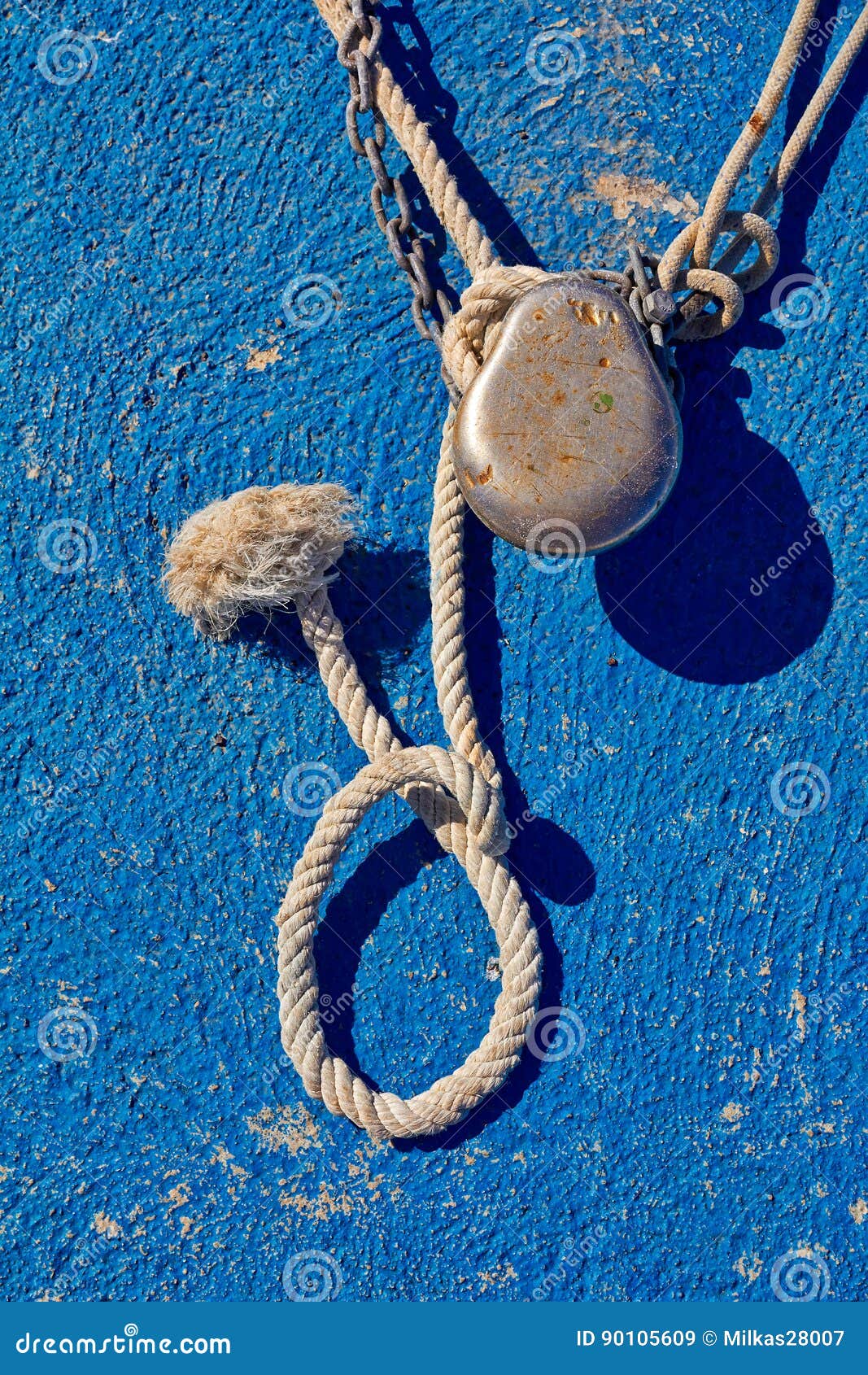 Mooring rope of boat stock image. Image of marine, metal 90105609
