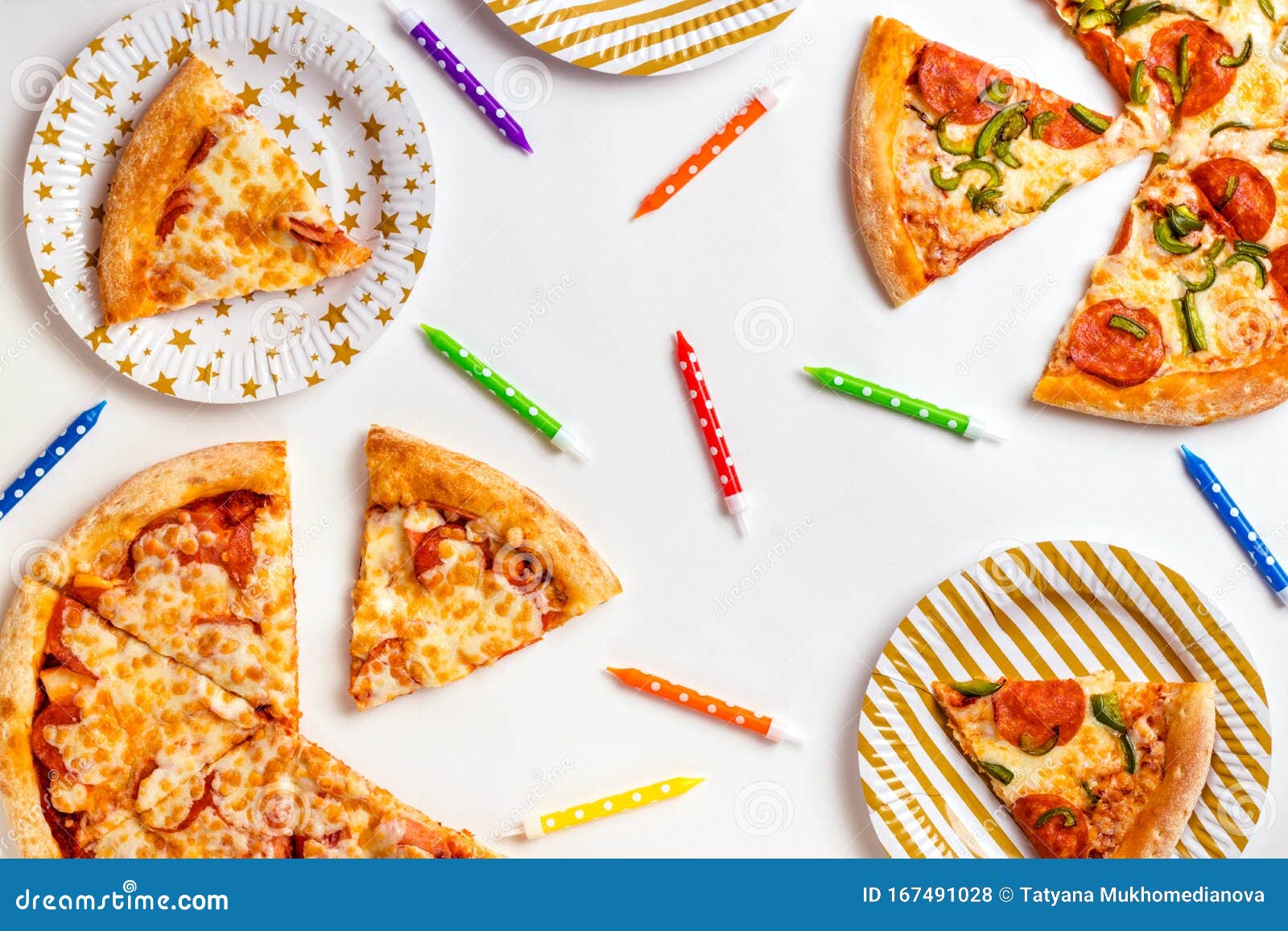 Bougies D Anniversaire Sur La Pizza Photos Libres De Droits Et Gratuites De Dreamstime Bougies D Anniversaire Sur La Pizza Photos Libres De Droits Et Gratuites De Dreamstime