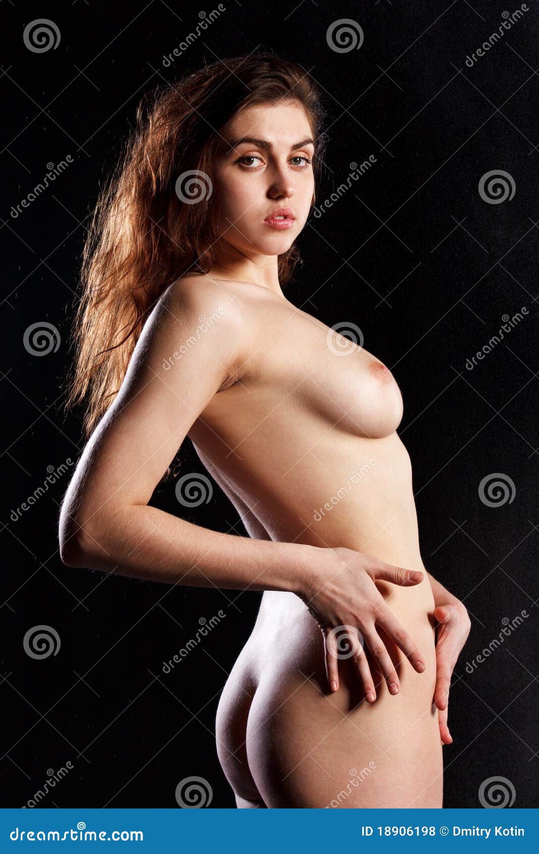 Morenita desnuda imponente foto de archivo. Imagen de pecho - 18906198