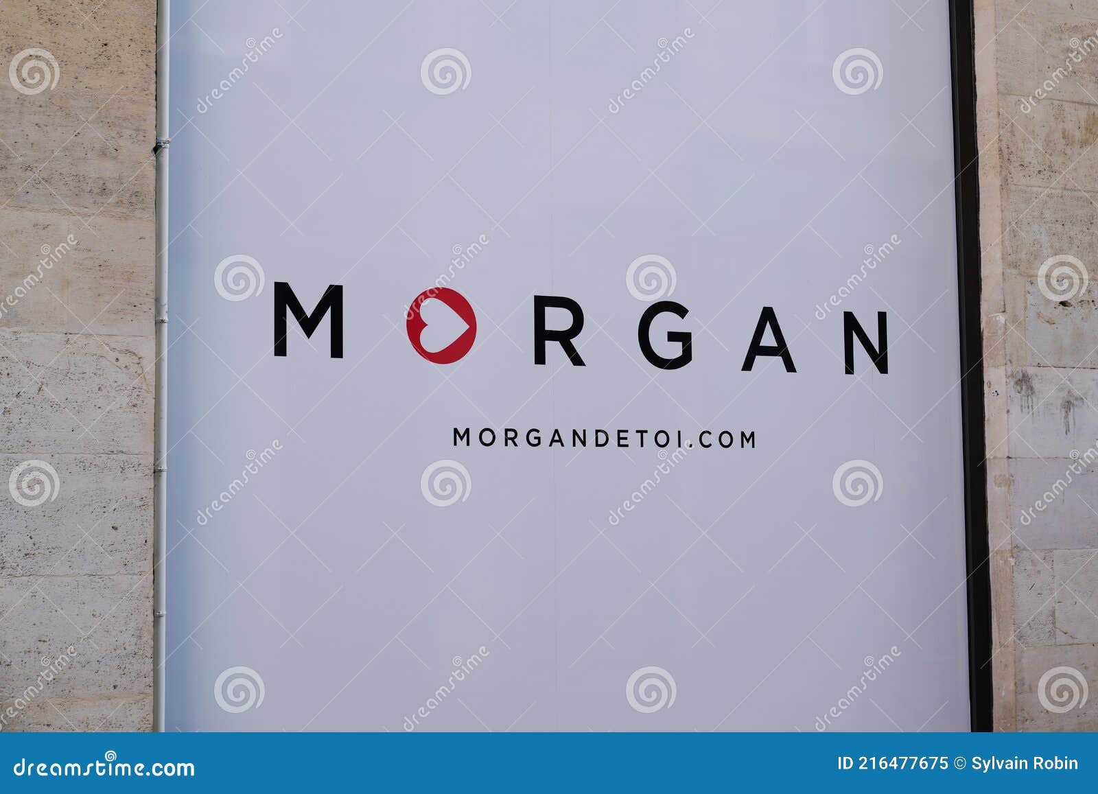 Morgan Logo Texto Y Signo Frente De Tienda De Moda Tienda Minorista De Ropa Para Las Mujeres Imagen editorial - Imagen de edificio, insignia: 216477675