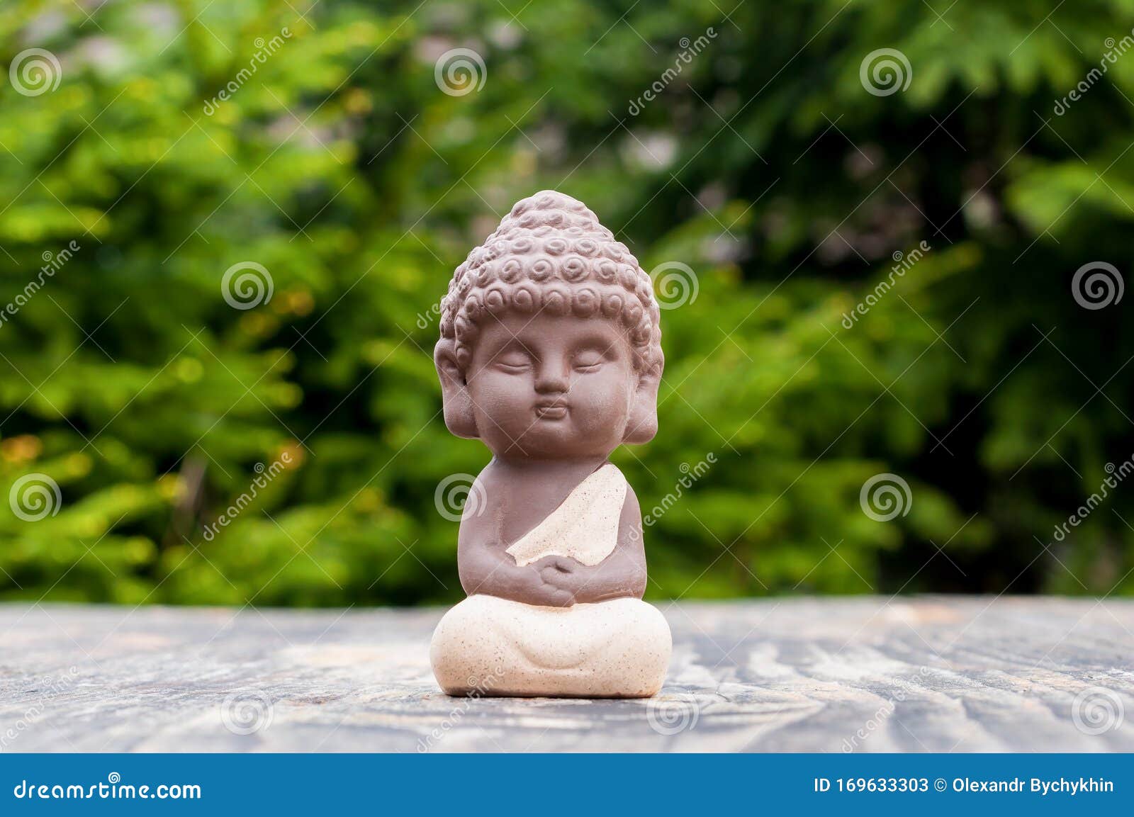 invoegen bedelaar Oswald Morning Meditation. Little Buddha or Monk Figurine Doing Yoga Exercises  Stock Image - Image of energy, lotus: 169633303