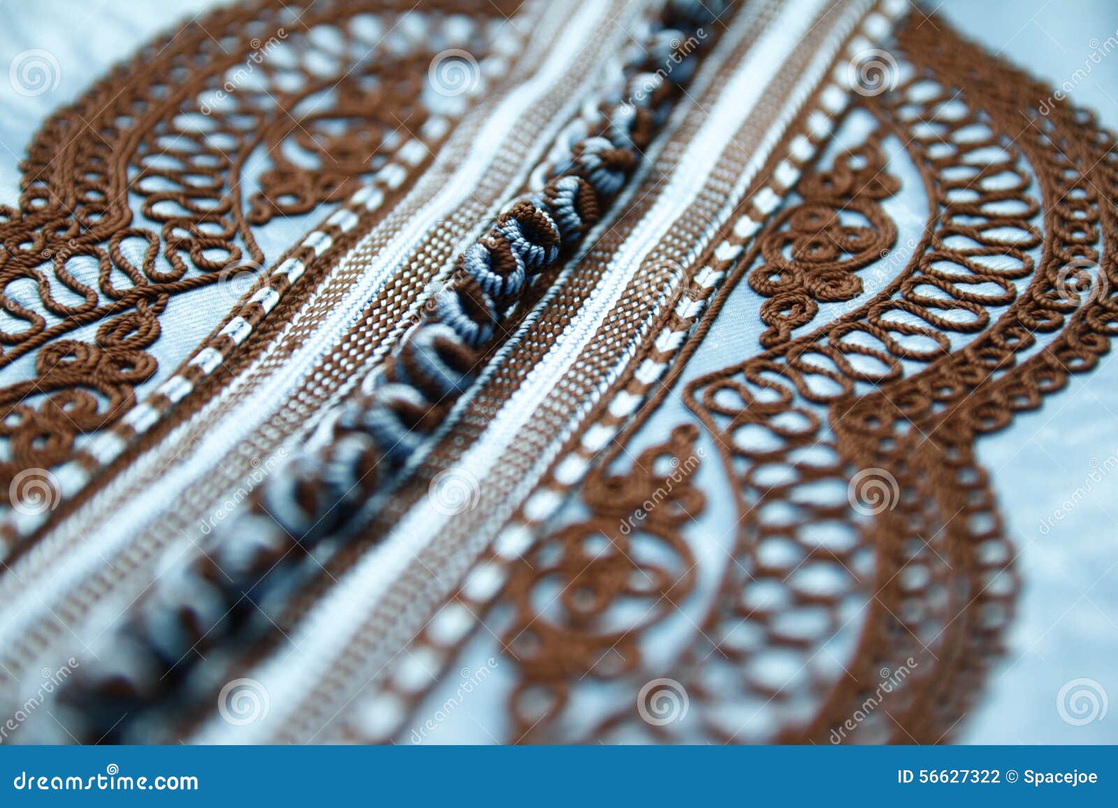 moroccan caftan embroidery