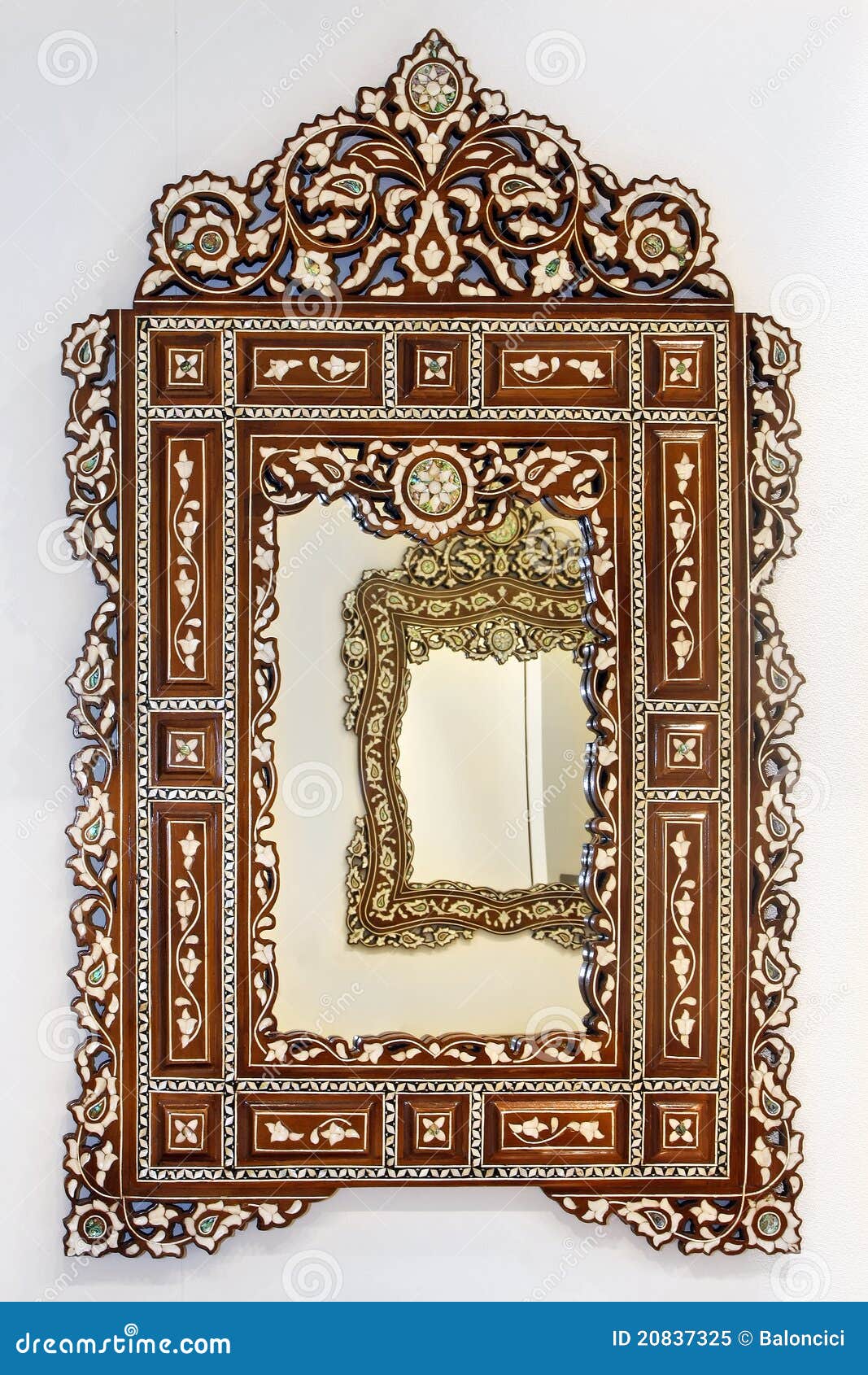 Moroccan mirror stock image. Image of reflect, frame 