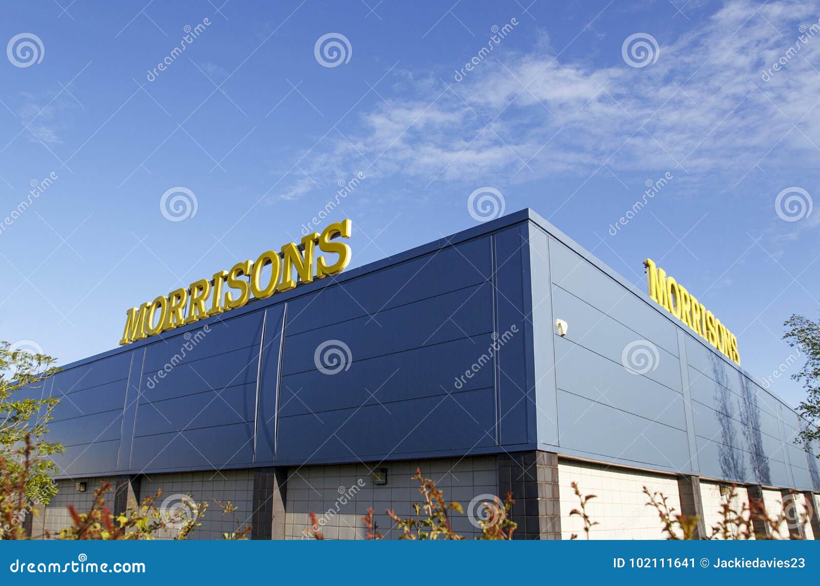 Morrisons Superstore redactionele foto. Afbeelding bestaande uit
