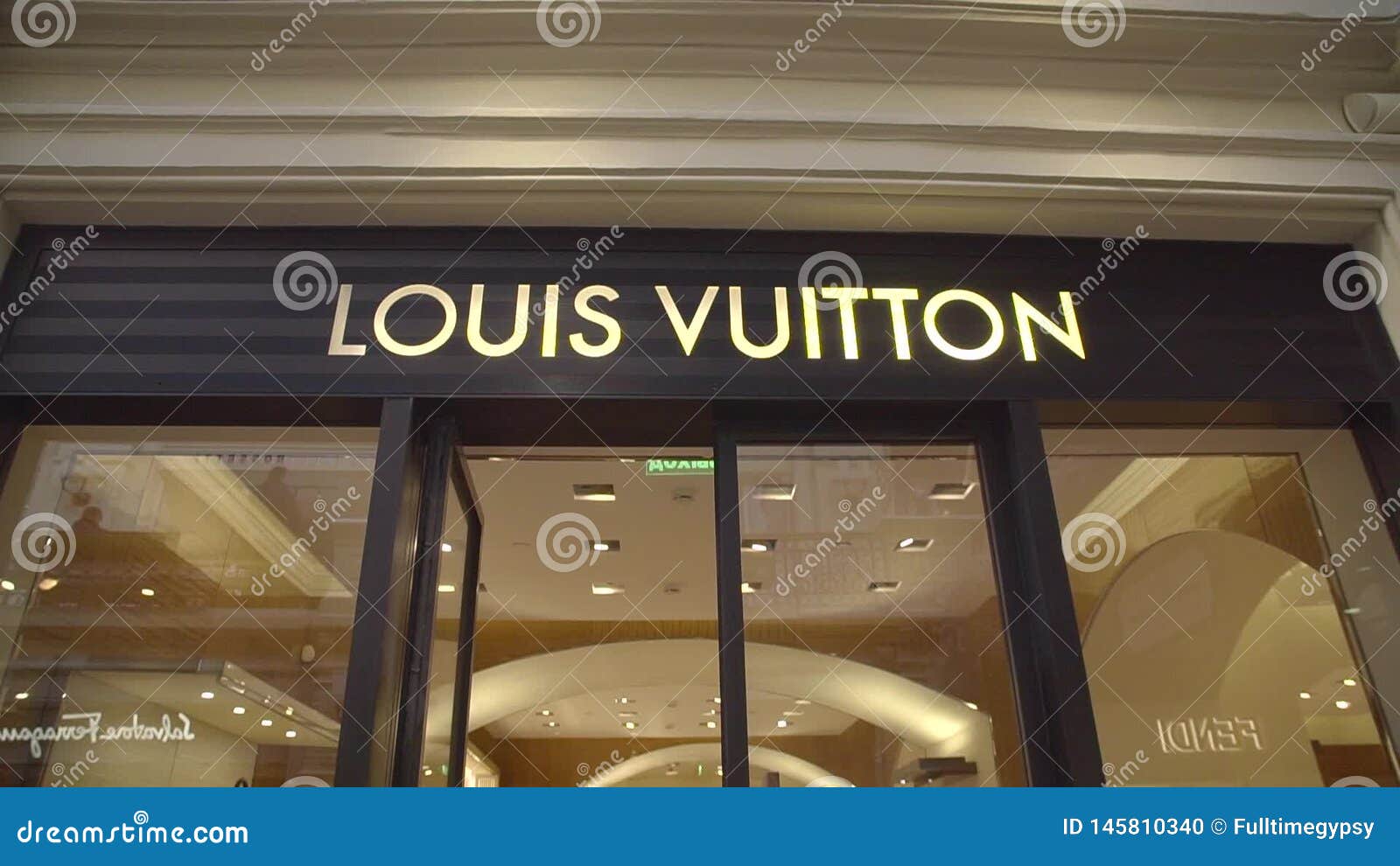 Louis Vuitton Store Exterior Downtown Las Stock Footage SBV-323358407 -  Storyblocks