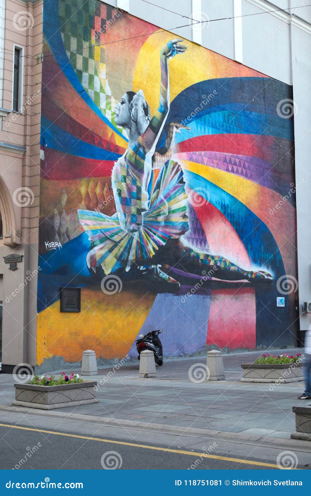 skære ned tweet skab MOSCOW, RUSSIA - JUNE 19, 2017: Graffiti on the Wall Editorial Photo -  Image of great, building: 118751081