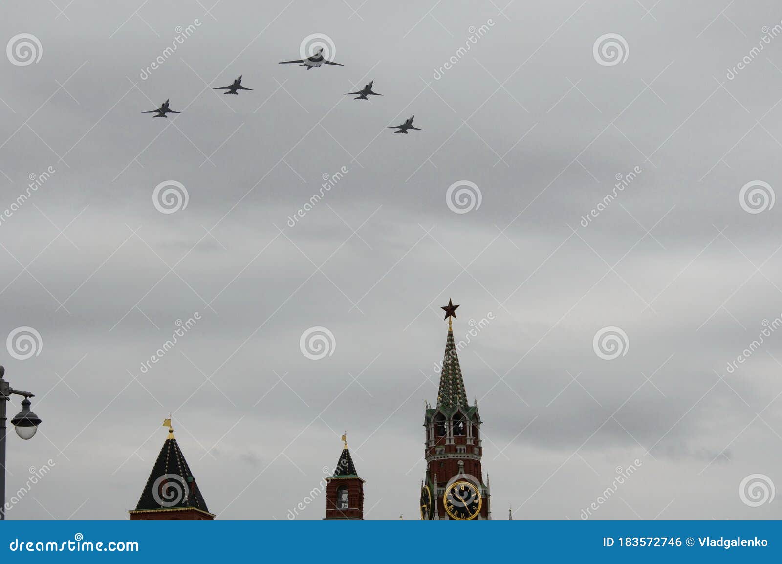 The Group Of Strategic Missile Carriers Tu 22m3 With Variable Wing Geometry And The Supersonic Strategic Long Range Bomber Tu 160 Stock Photo Image Of Russian Span