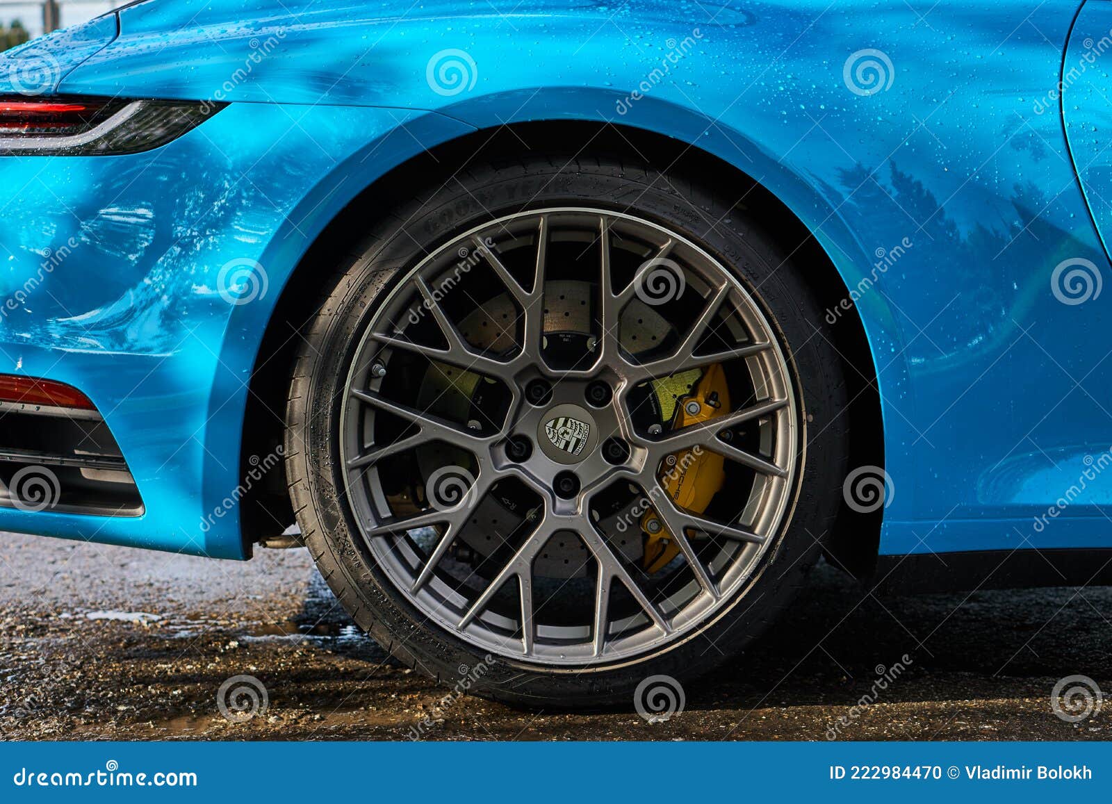 Moscow, Russia 07-02-02019 Porsche 911 Carrera 4S & X28;Miami Blue& X29;  992 Sports Sports Car Wheel. DETAILS of the Car Wheels Editorial Image -  Image of parking, power: 222984470