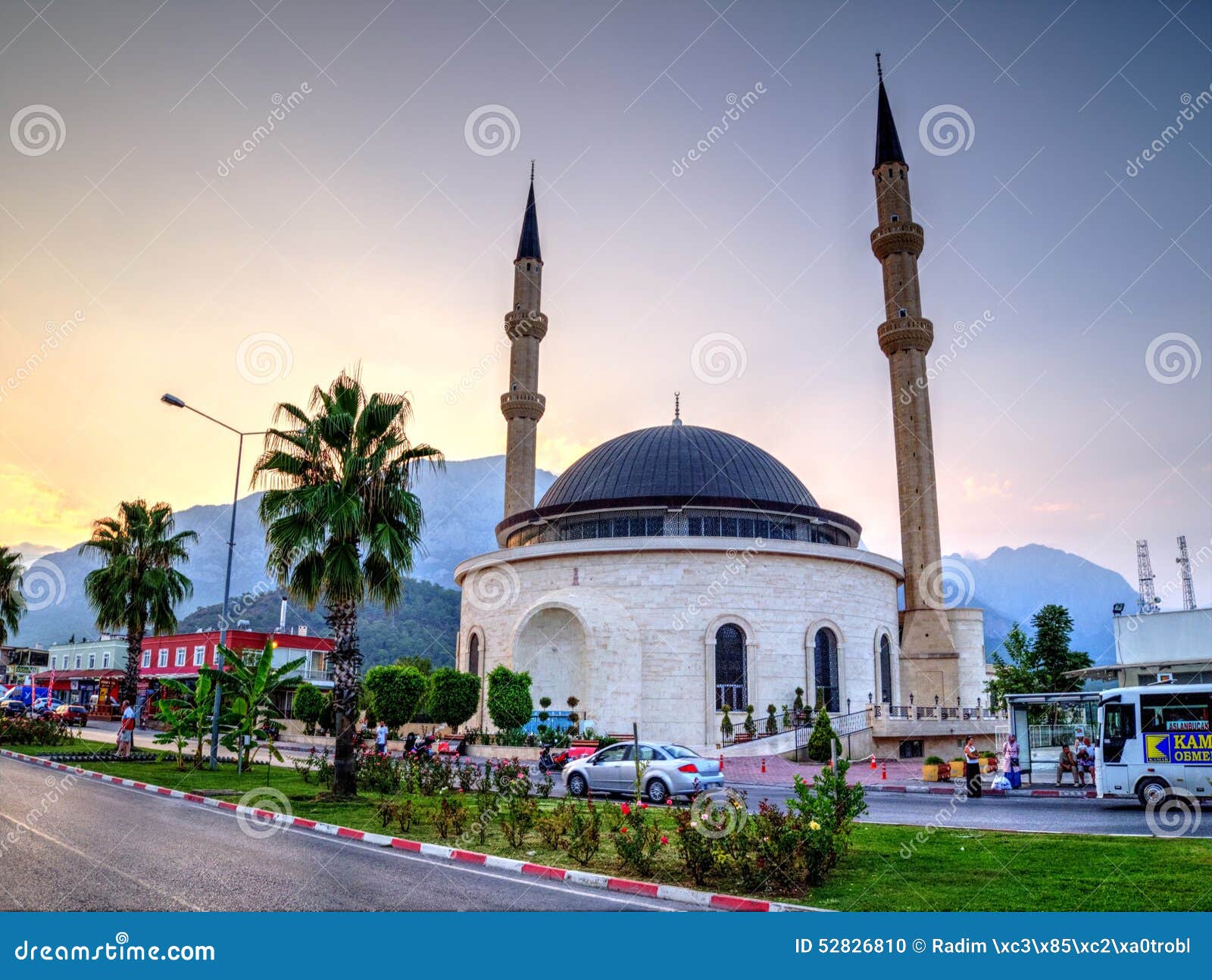 Mosque, Kemer, Turkey editorial image. Image of palm 52826810