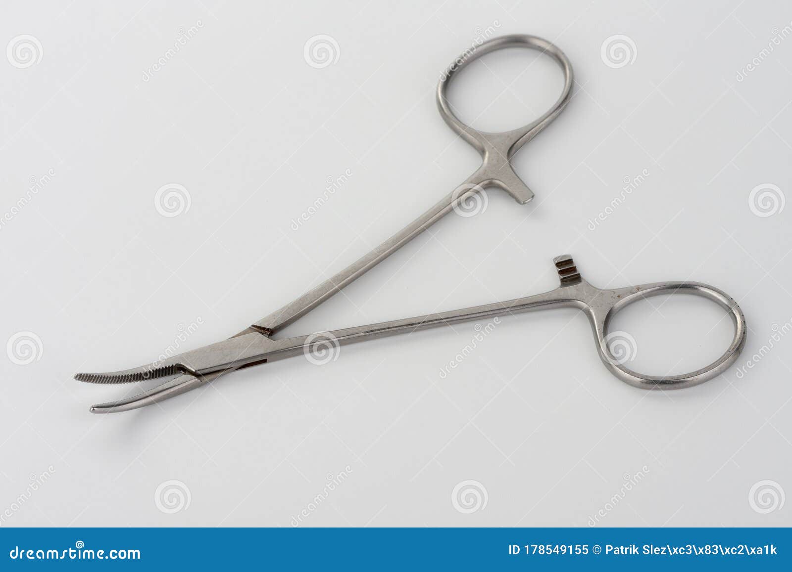 Mosquito Forceps , Hemostatic Forceps Designed for Controlling Bleeding ...