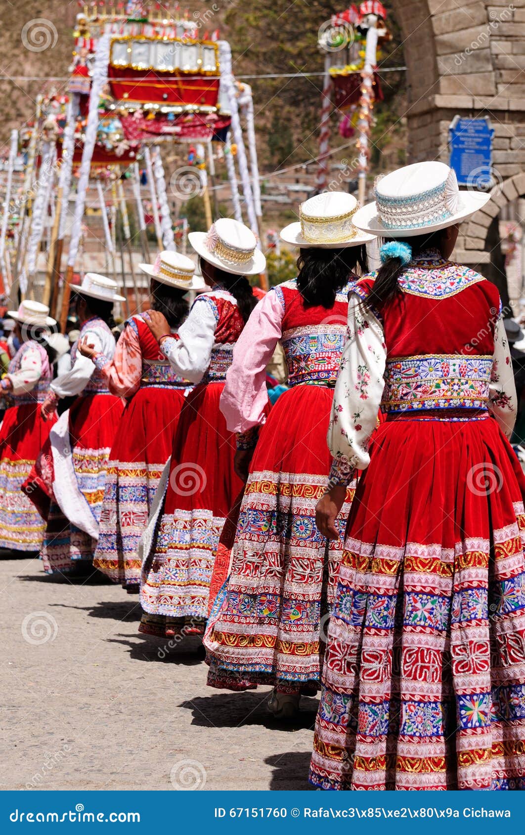 gids zo onhandig The Most Interesting Places of South America, Peruvian Festival Wititi  Protected UNESCO Stock Photo - Image of parade, costume: 67151760
