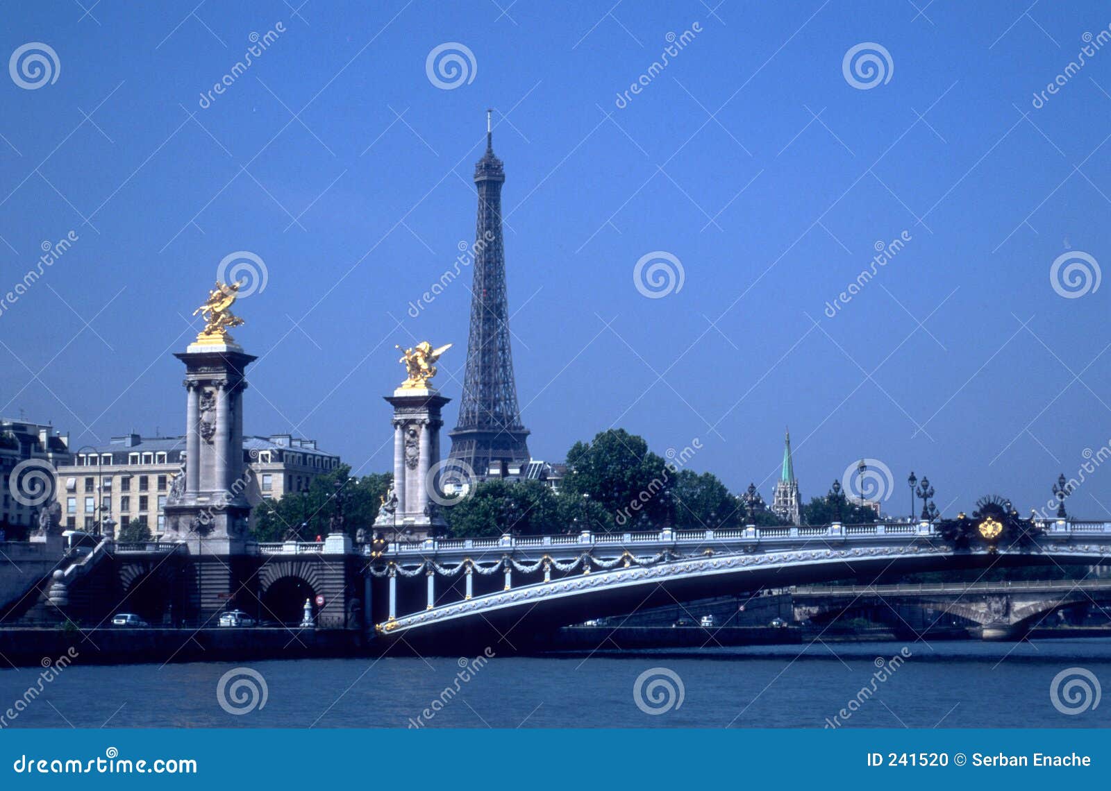 Mosty na wieżę Eiffel sekwany. 50 300 świętowania 1789 Eiffel wystawy filmie francuski metrów rewolucji velvia łodzie 1889 budowanych ziarna posiadanych duńskich strzelców na wyższy basztowych lusterka widocznych był światu.