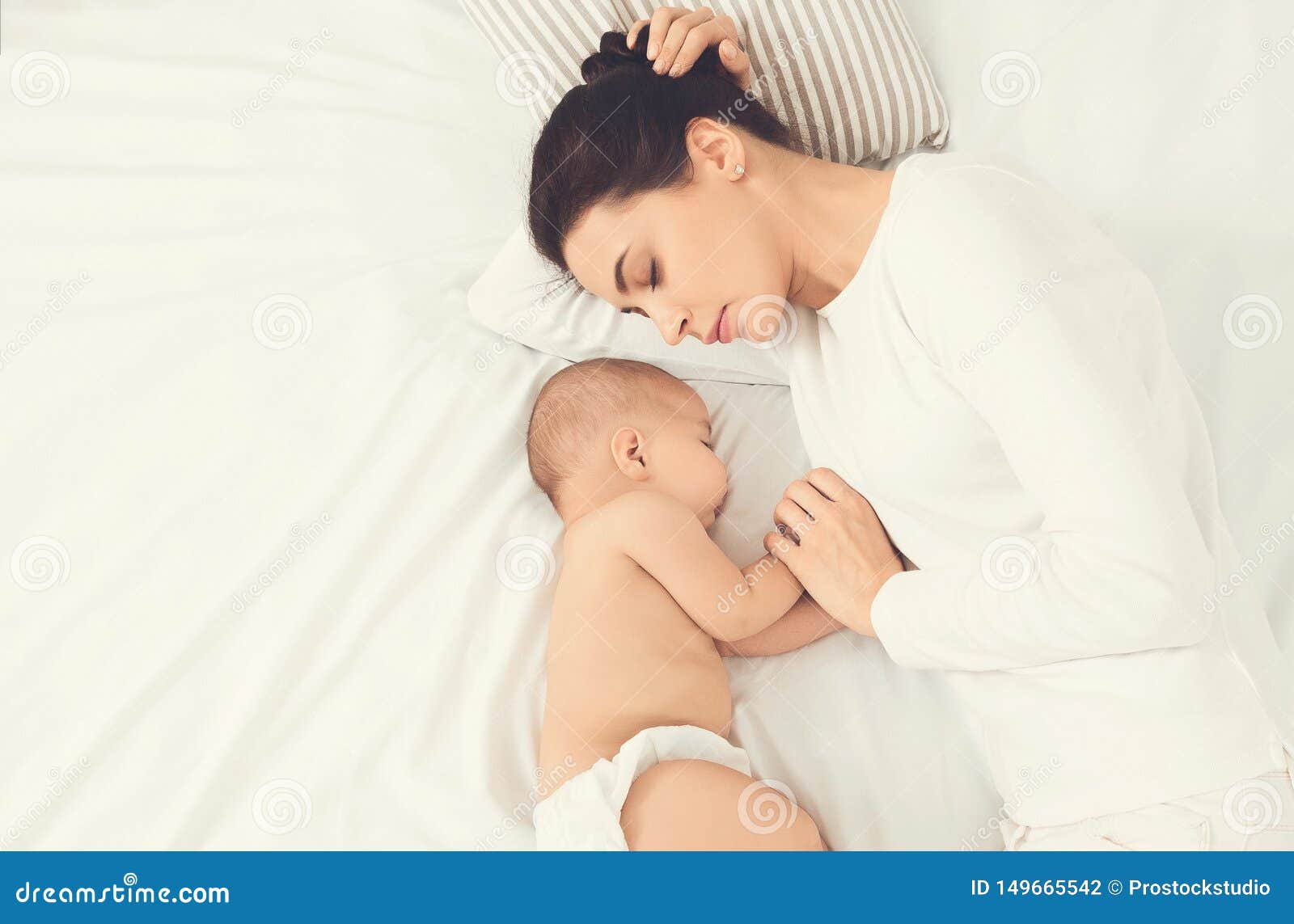 Young And Mom Hd