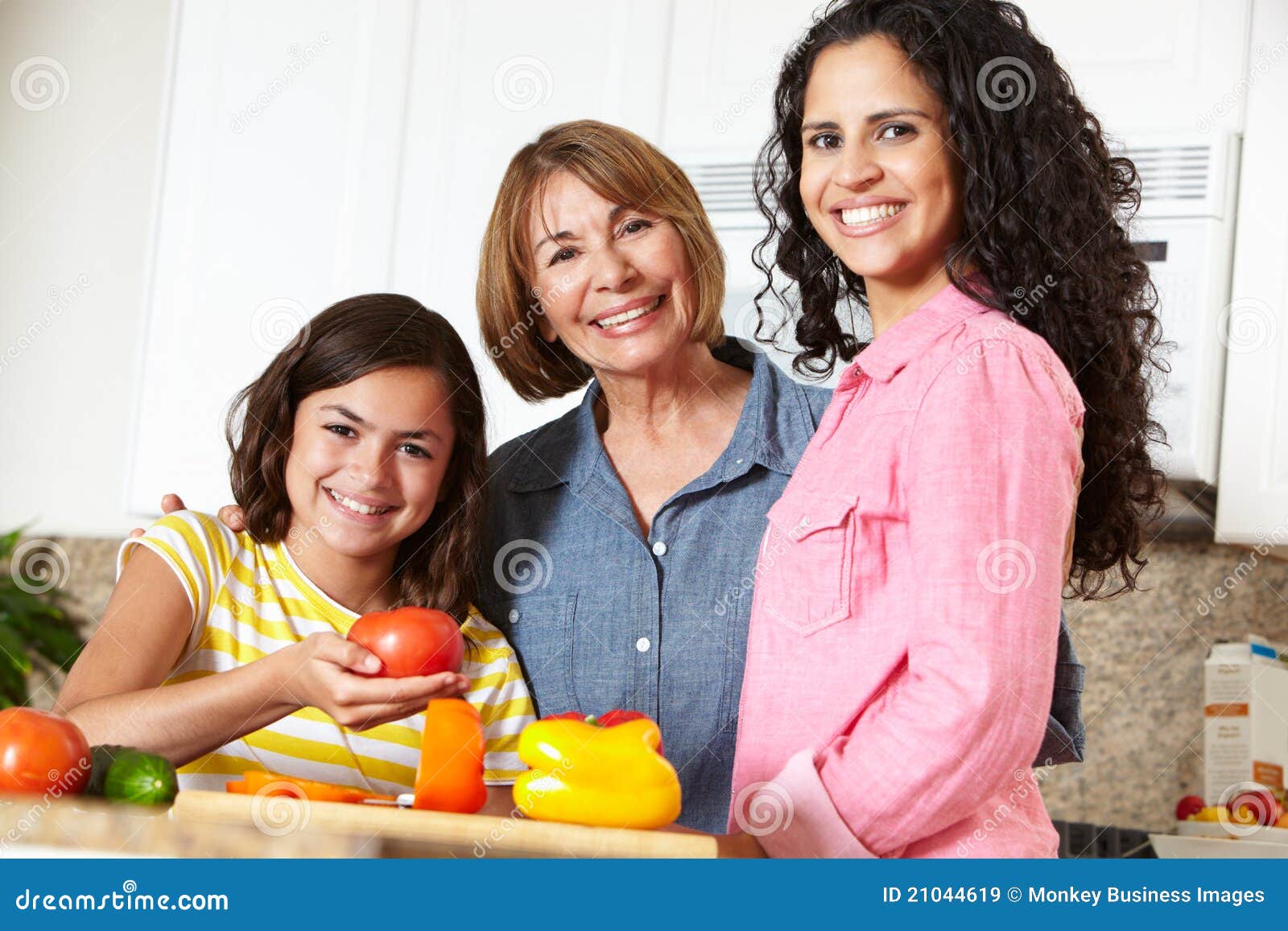 Motherdaughter And Grandmother Cooking Royalty Free Stock Images