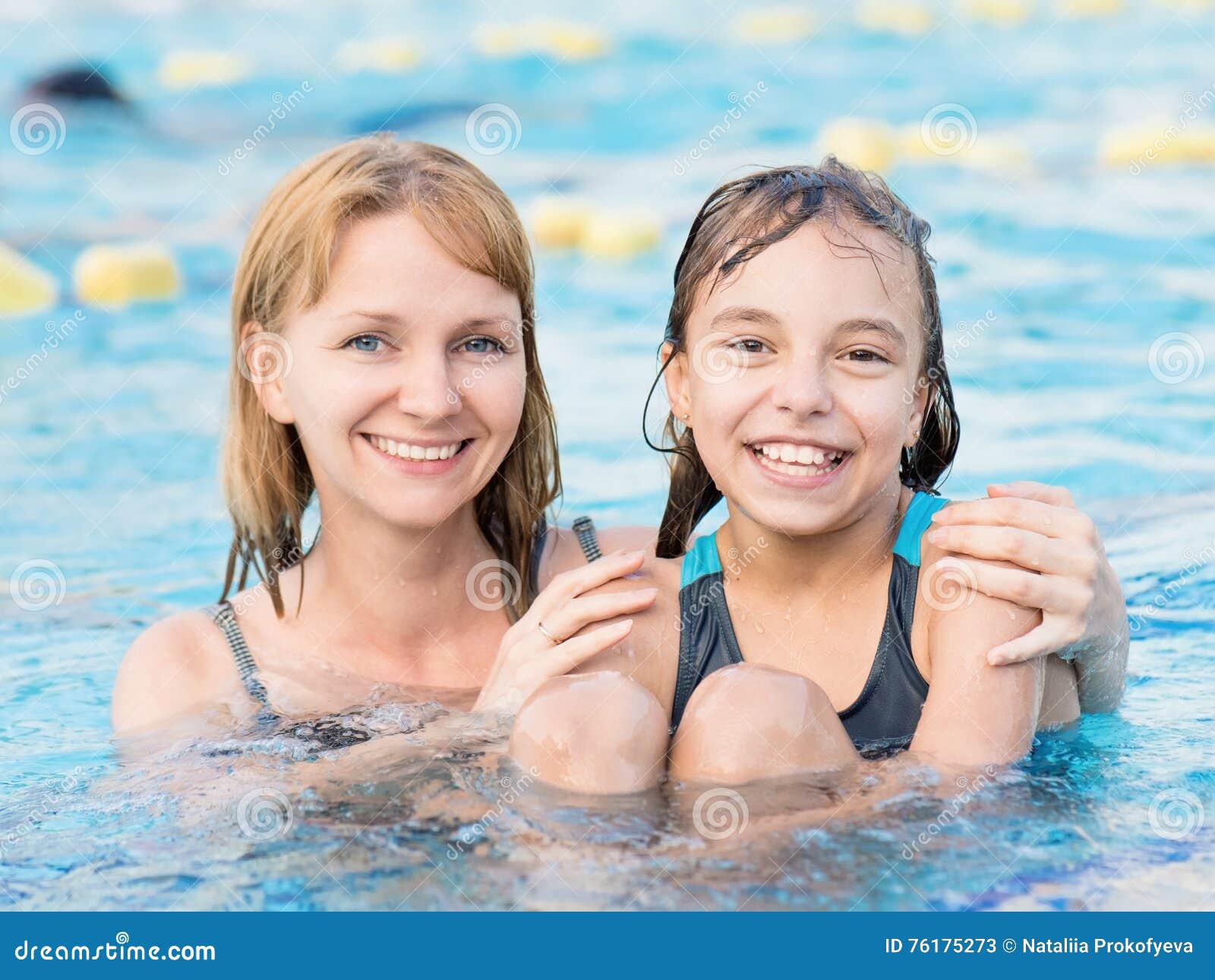 Mother And Daughter In Pool Stock Image - Image of daughter, parent