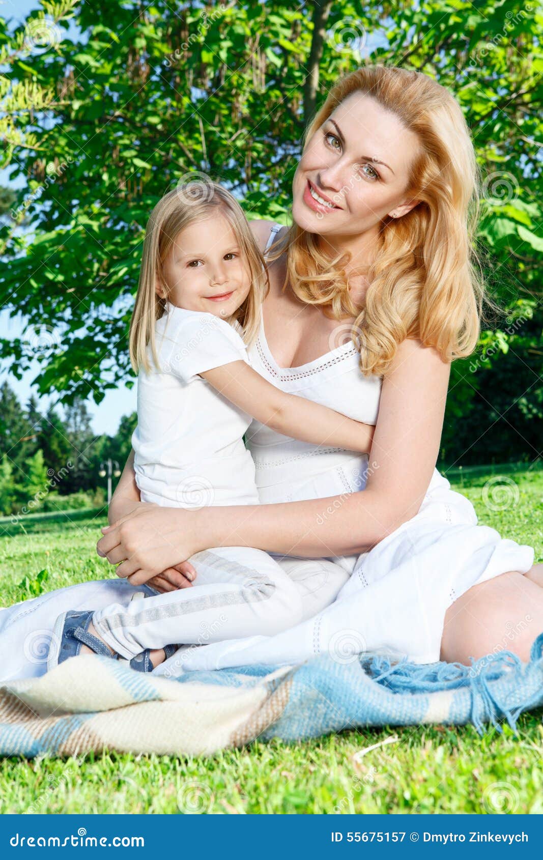 Mother Embracing Her Little Daughter Stock Image Image Of Green 