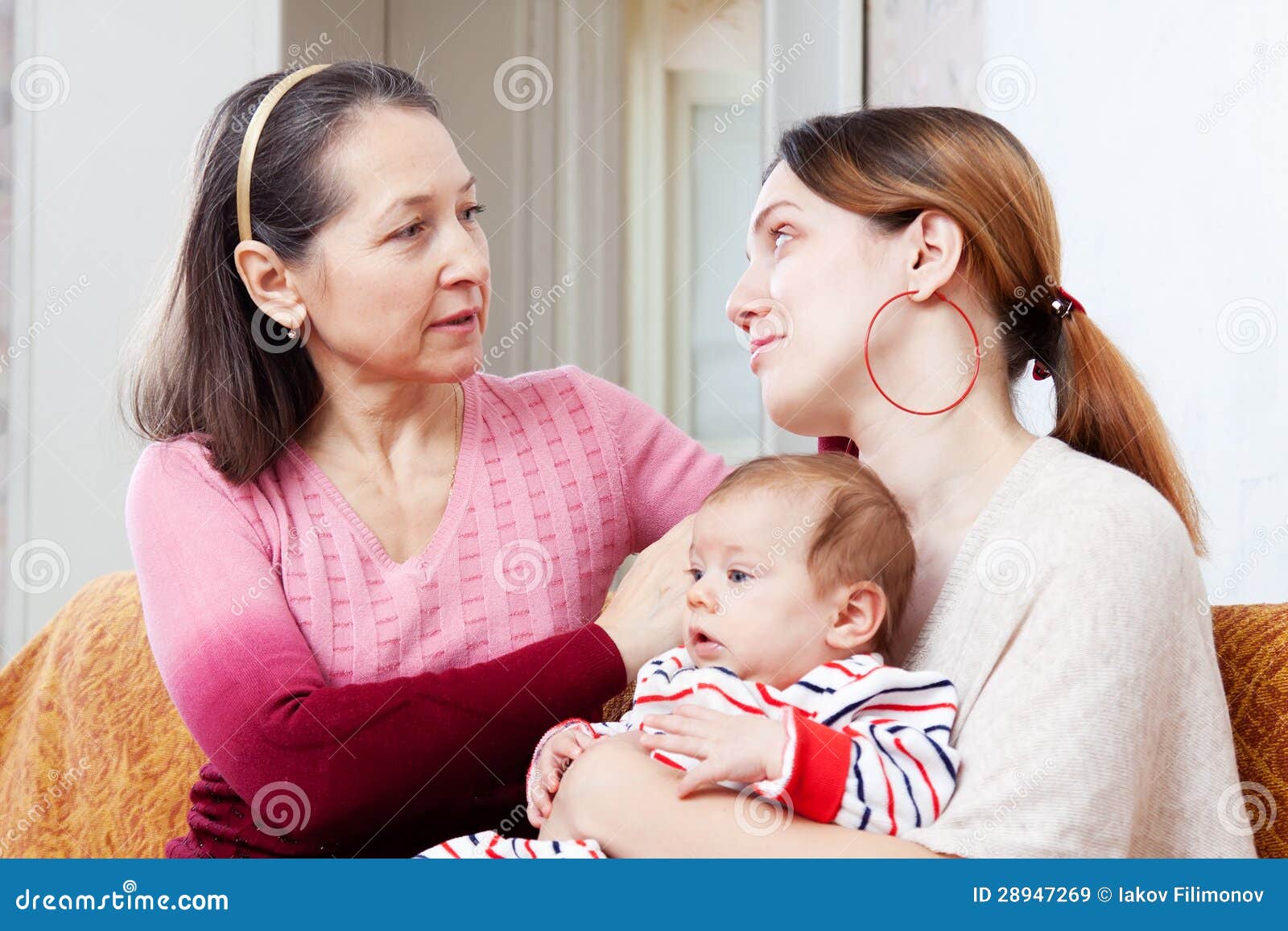 https://thumbs.dreamstime.com/z/mother-gives-solace-to-crying-adult-daughter-28947269.jpg