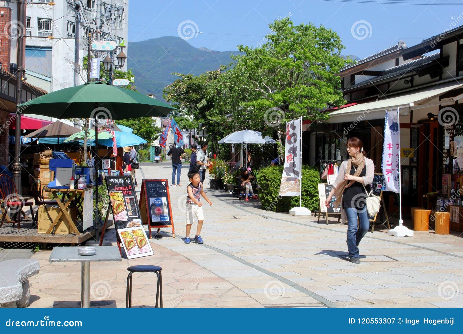 outdoor walking shops